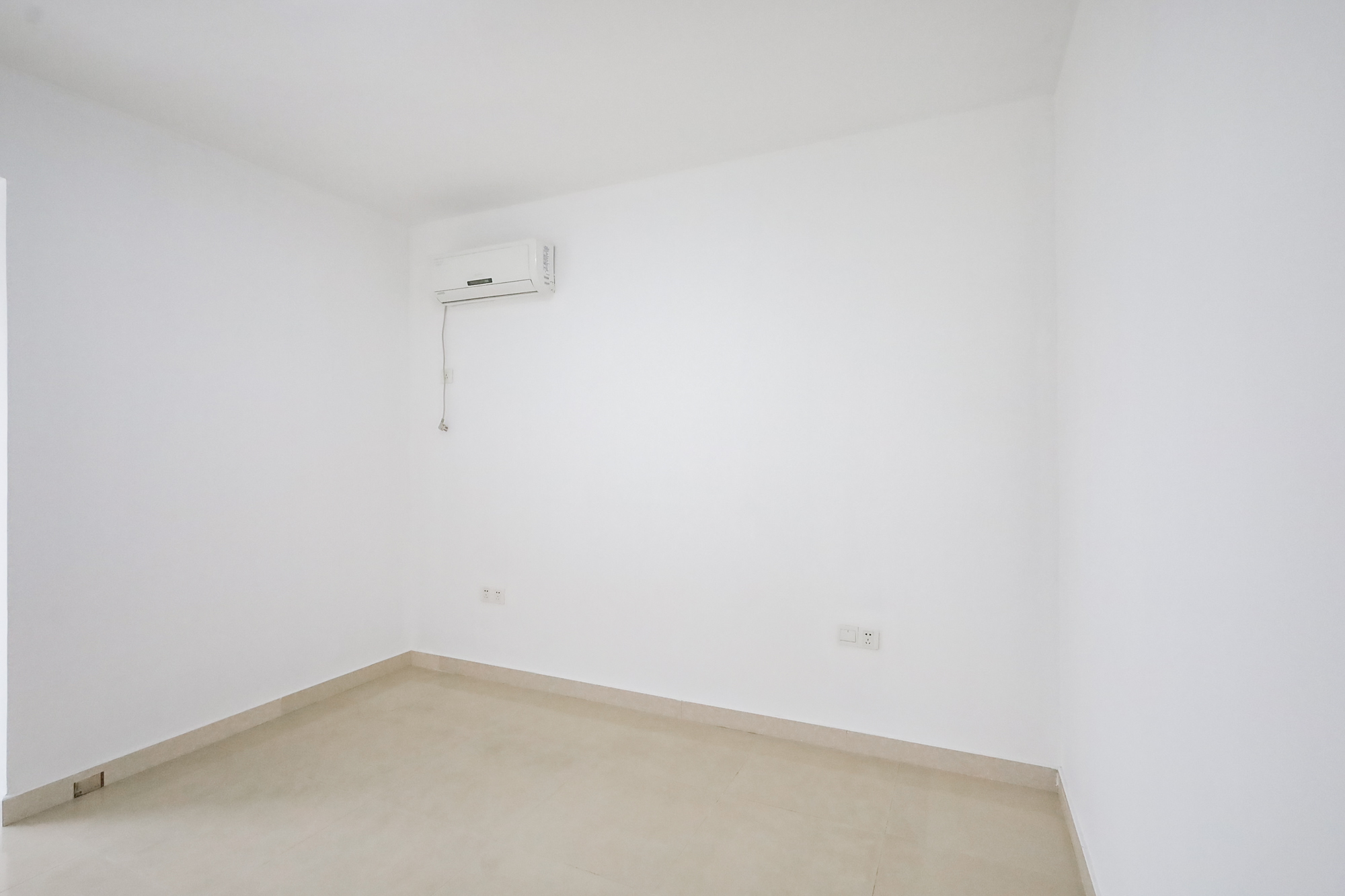 旭辉藏郡(藏郡、旭湘华府) 3室2厅2卫 208.0万 旭辉藏郡(藏郡、旭湘华府) 3室2厅2卫 208.0万卧室