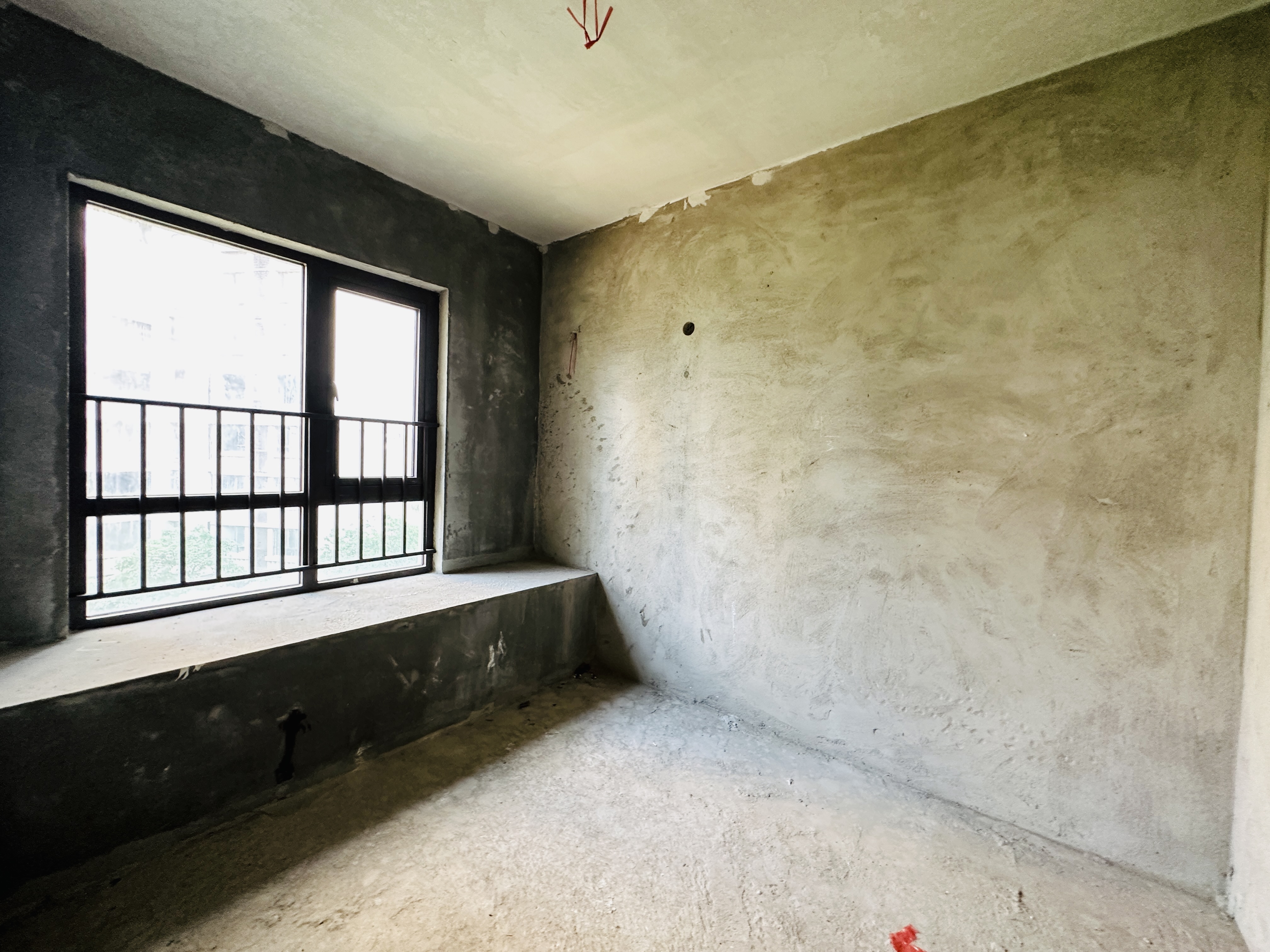 恩祥新城 5室2厅2卫 155.6万 恩祥新城 5室2厅2卫 155.6万卧室