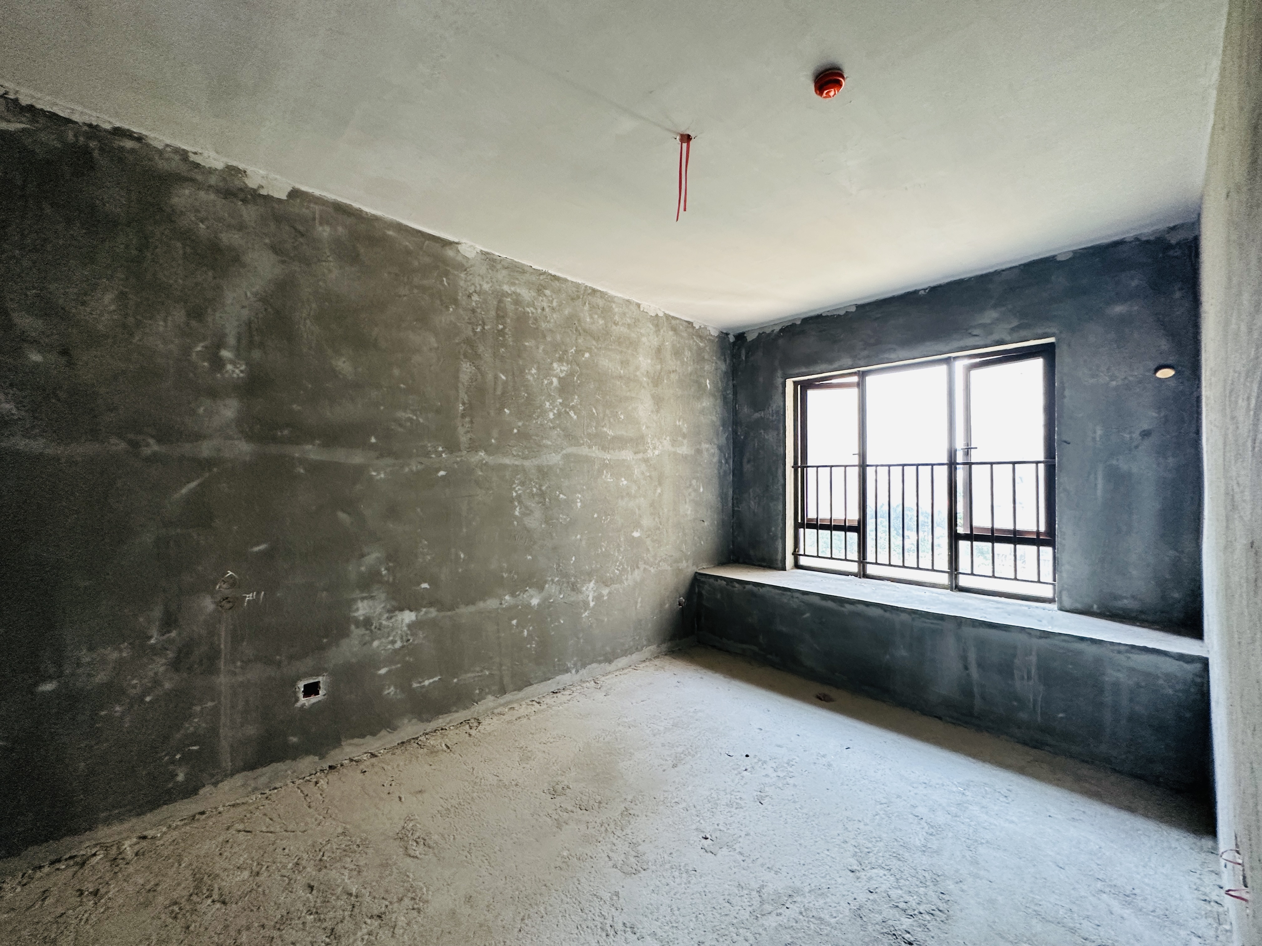 恩祥新城 5室2厅2卫 155.6万 恩祥新城 5室2厅2卫 155.6万卧室