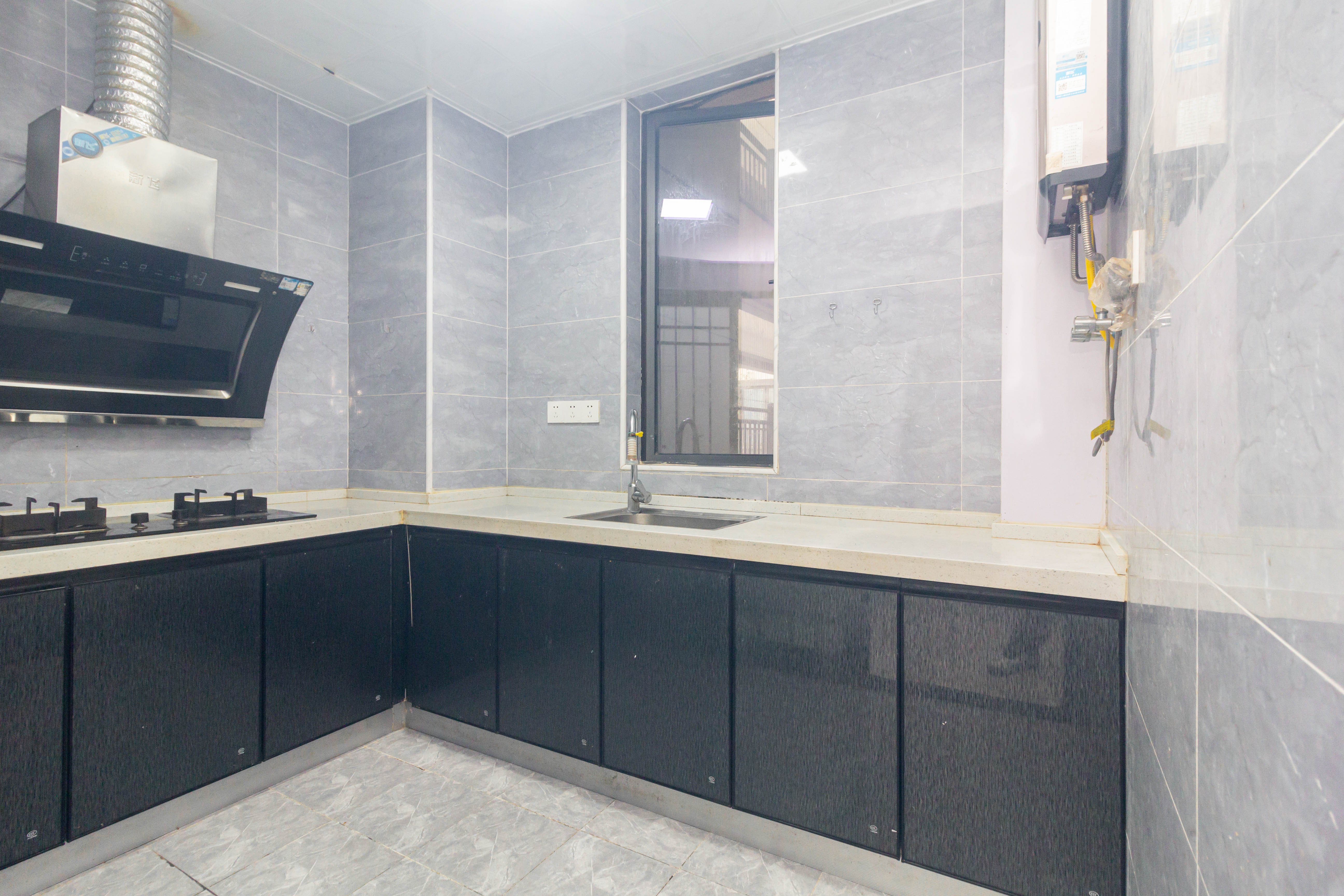 中交中央公园D5区 3室2厅2卫 139.8万 中交中央公园D5区 3室2厅2卫 139.8万厨房