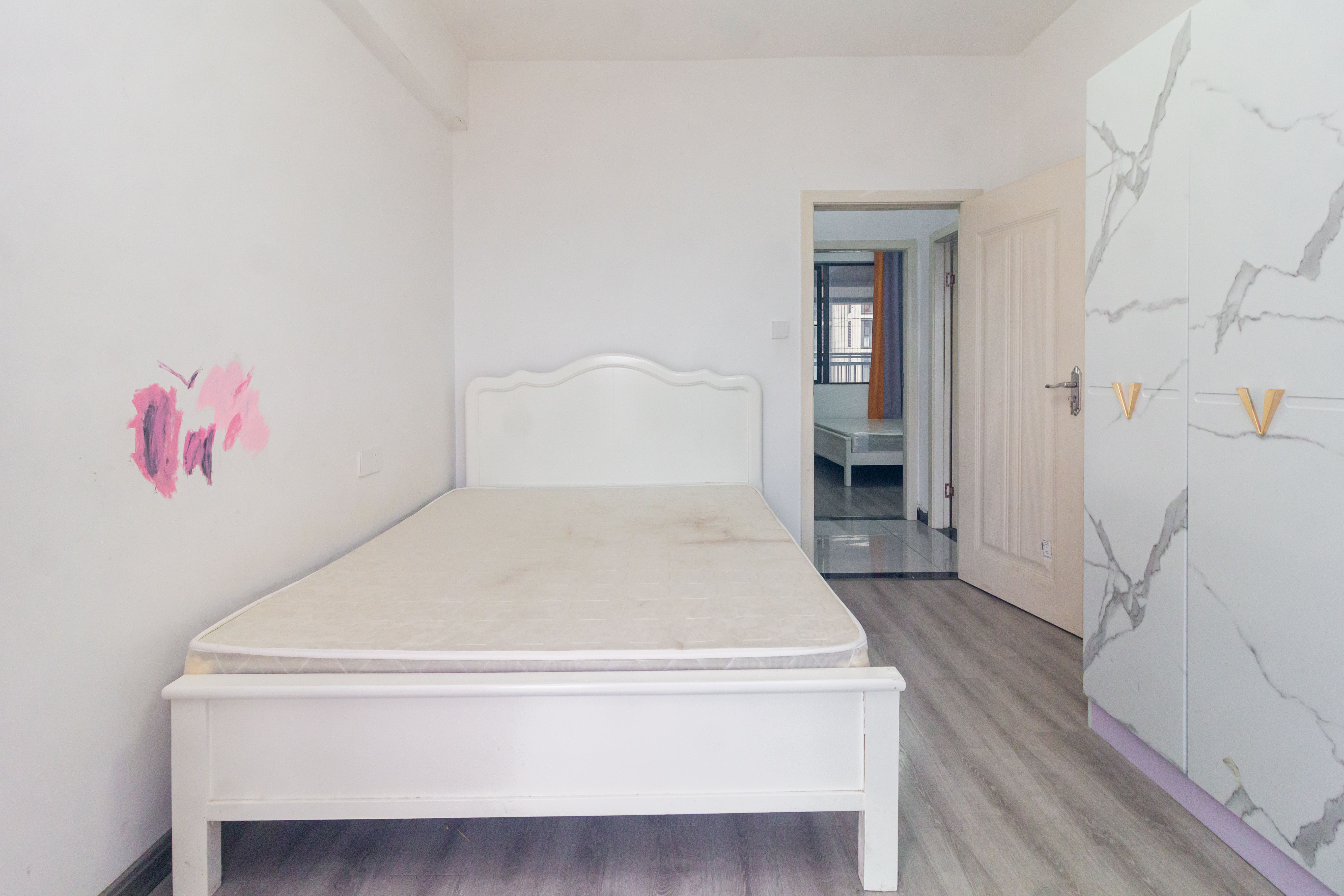 中交中央公园D5区 3室2厅2卫 139.8万 中交中央公园D5区 3室2厅2卫 139.8万卧室