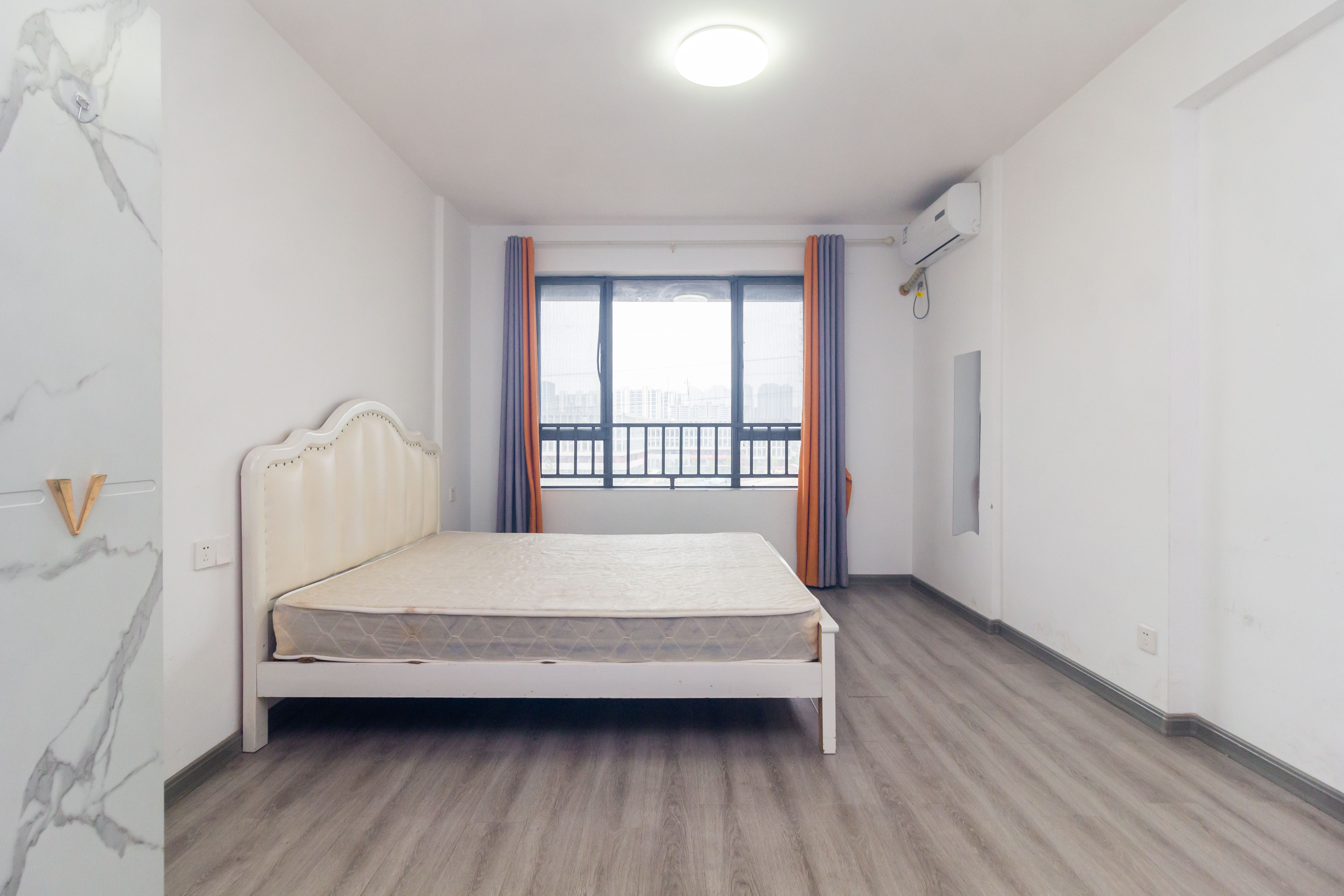 中交中央公园D5区 3室2厅2卫 139.8万 中交中央公园D5区 3室2厅2卫 139.8万卧室