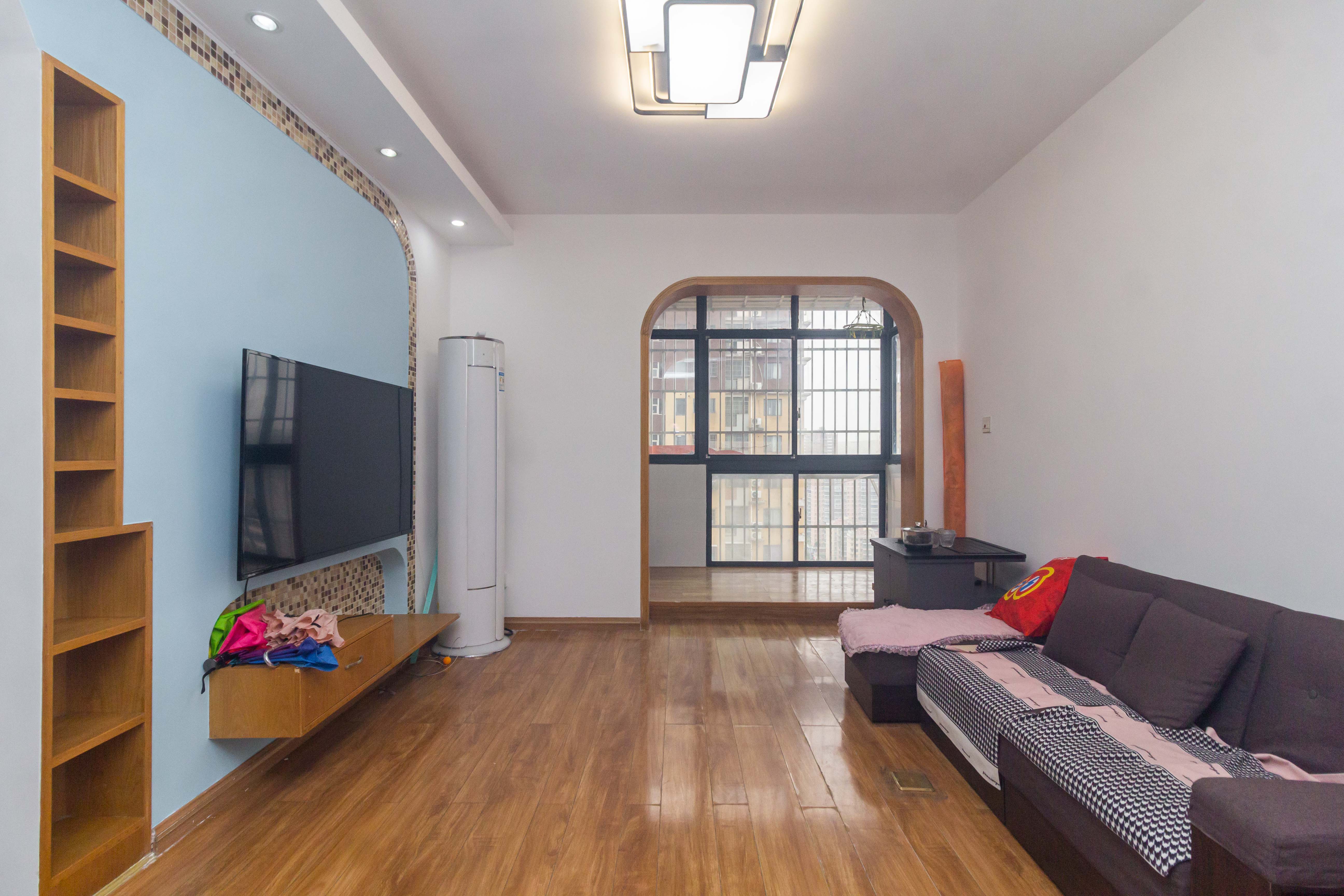 中国铁建国际城一期  2室2厅1卫    43.8万 中国铁建国际城一期  2室2厅1卫    43.8万客厅