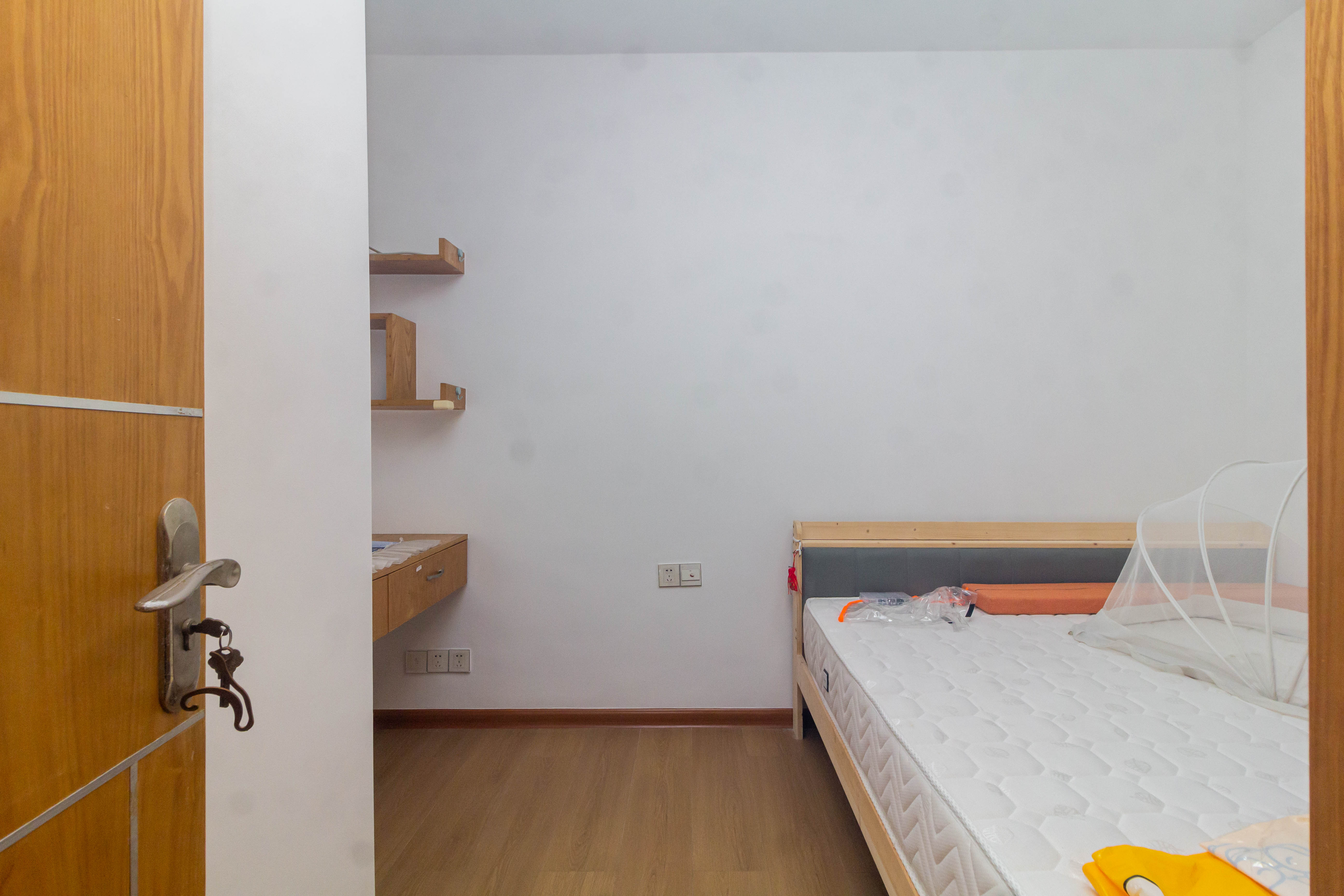 中国铁建国际城一期  2室2厅1卫    43.8万 中国铁建国际城一期  2室2厅1卫    43.8万卧室