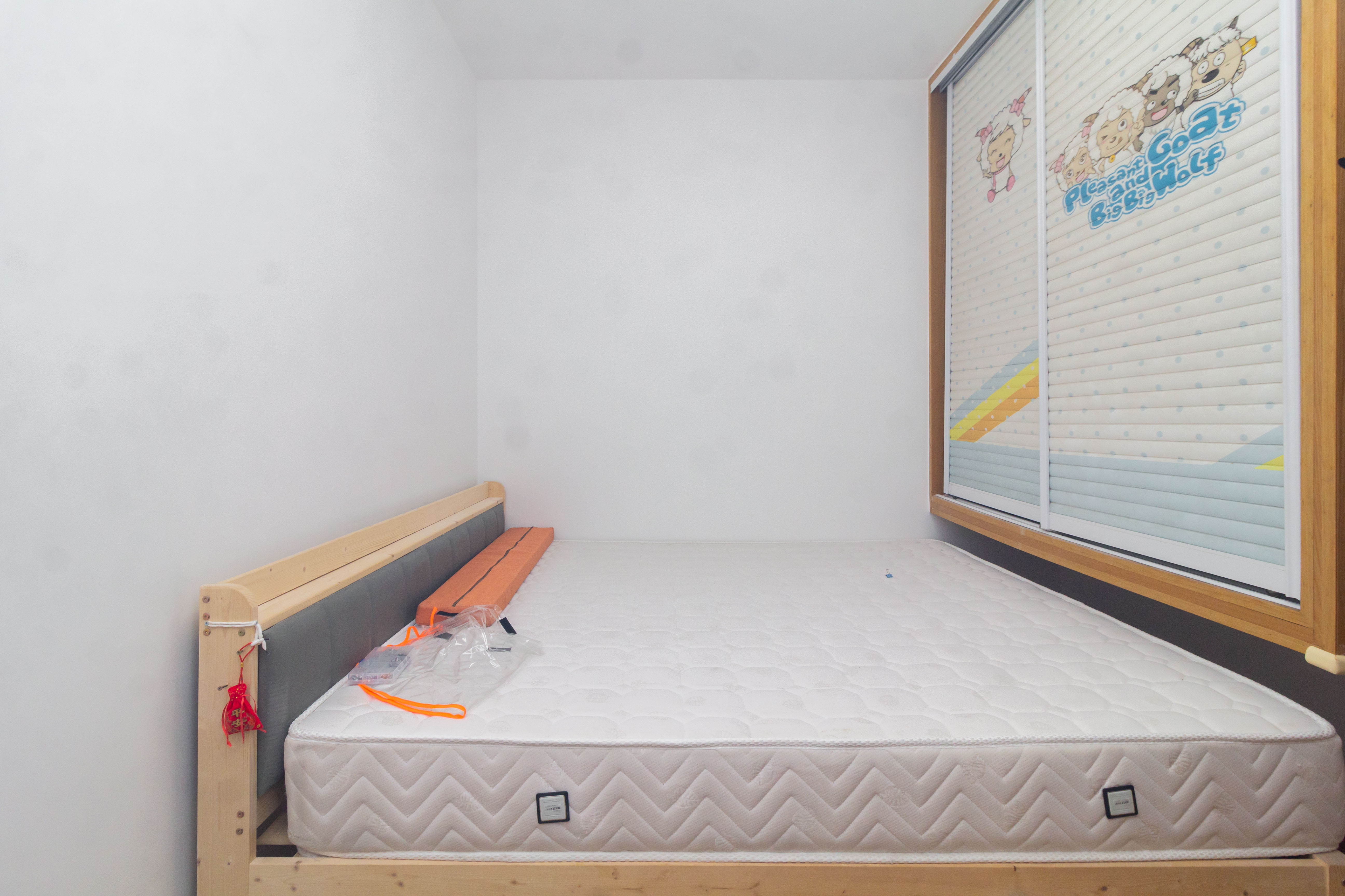 中国铁建国际城一期  2室2厅1卫    43.8万 中国铁建国际城一期  2室2厅1卫    43.8万卧室