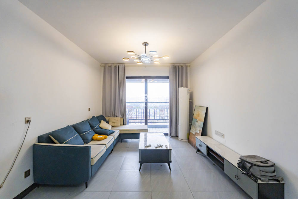 上园商住小区  3室2厅1卫    86.0万