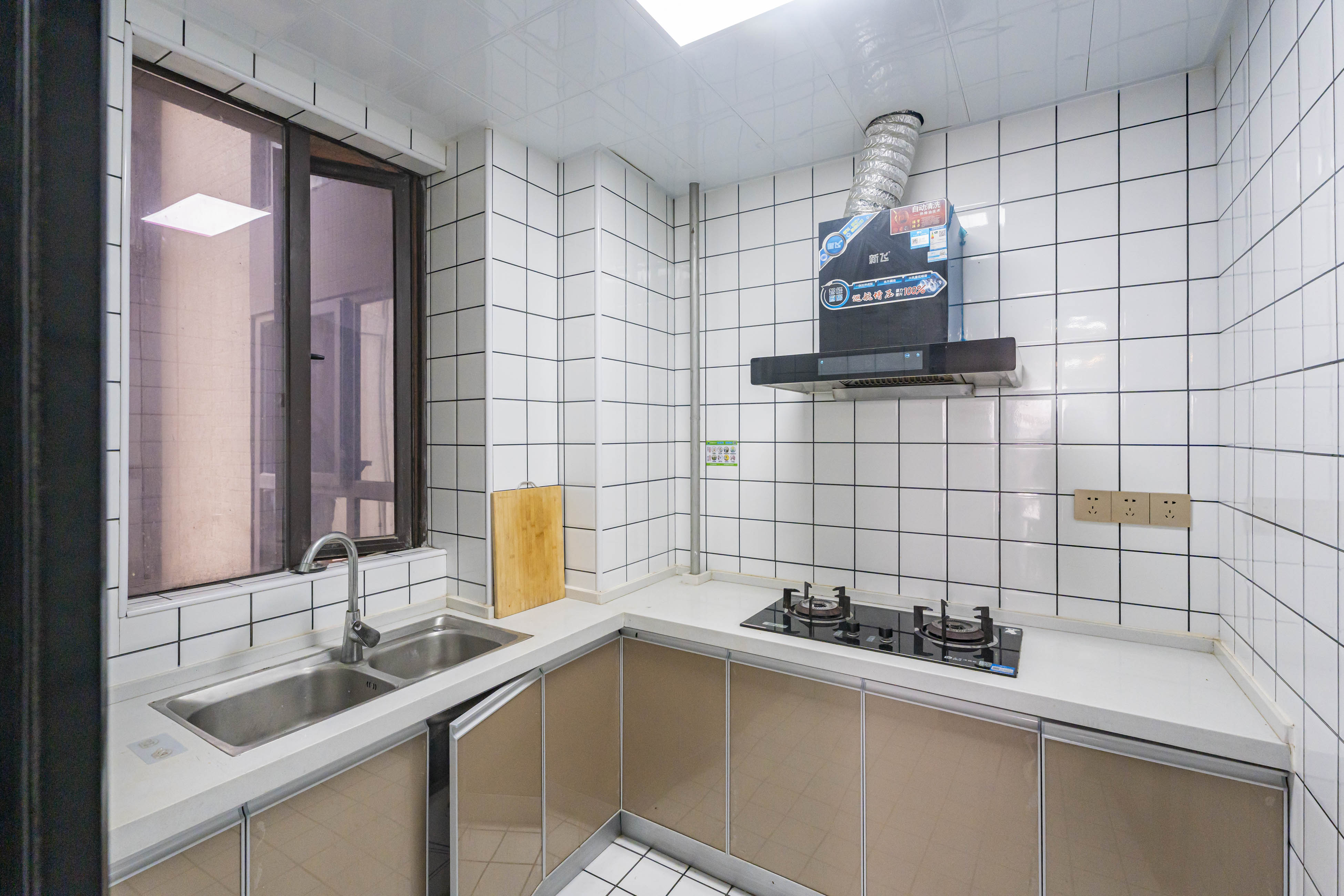 上园商住小区 3室2厅1卫 91.0万 上园商住小区 3室2厅1卫 91.0万厨房