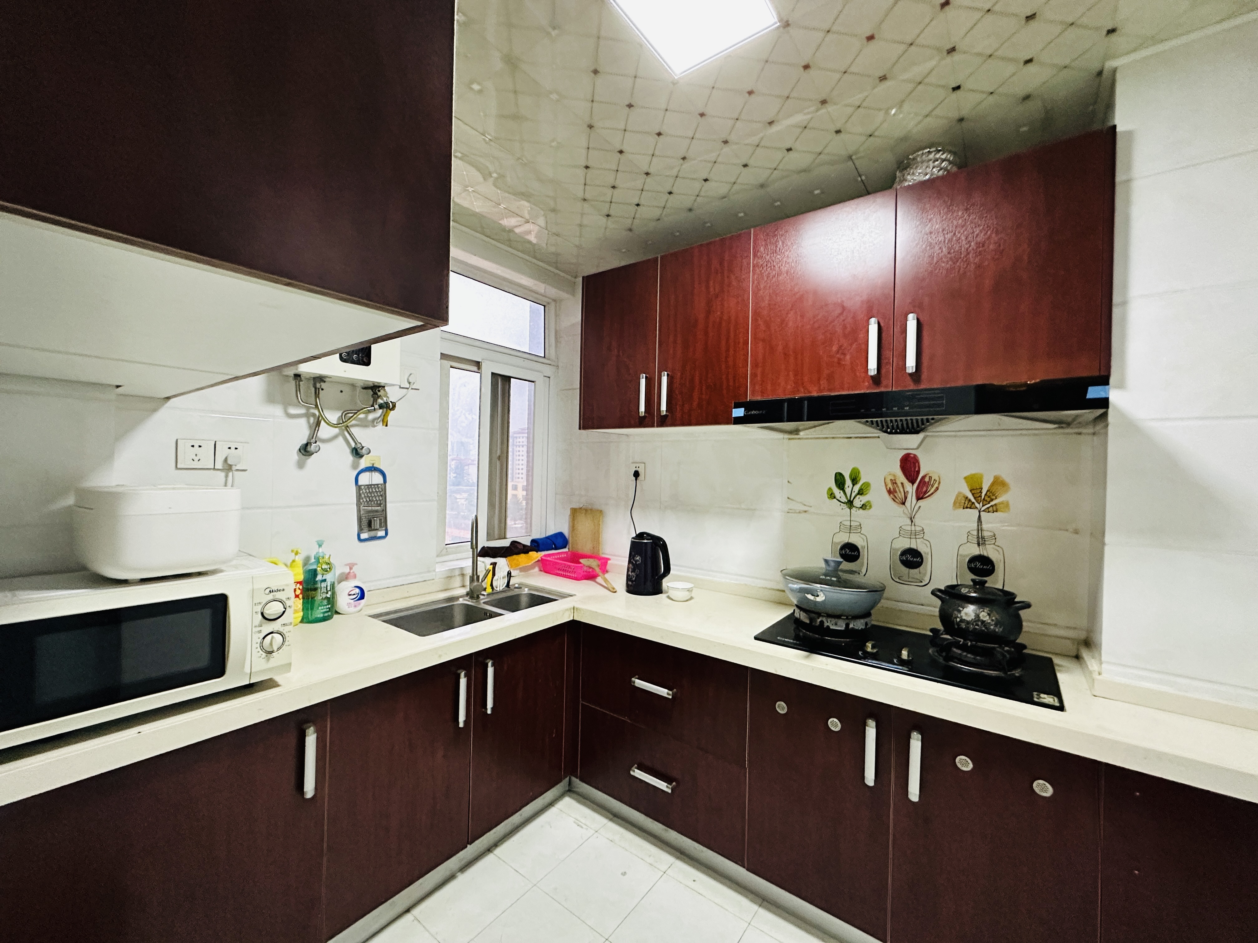 展兴高新花园 4室2厅2卫 240.0万 展兴高新花园 4室2厅2卫 240.0万厨房