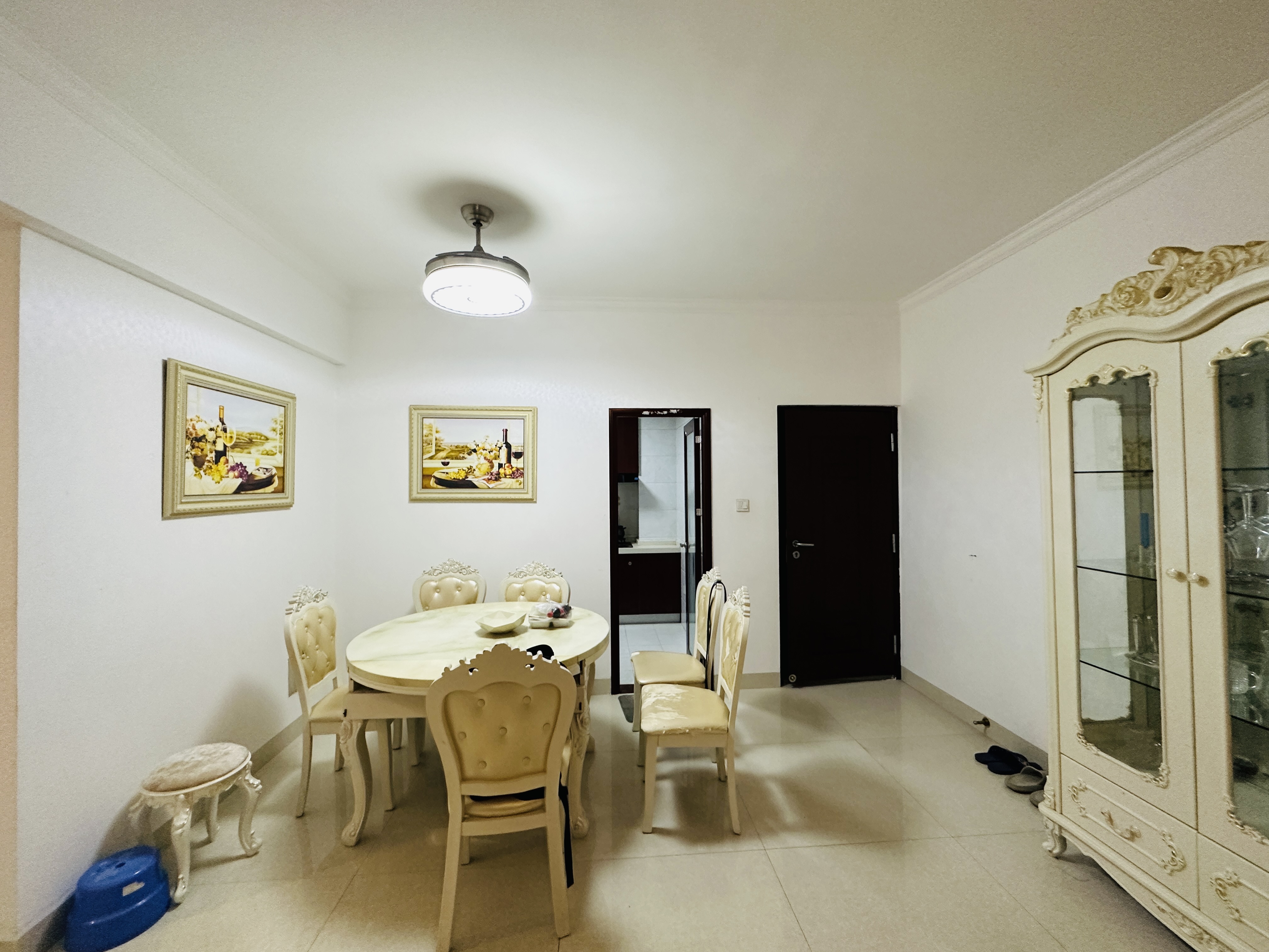 展兴高新花园 4室2厅2卫 240.0万 展兴高新花园 4室2厅2卫 240.0万其他