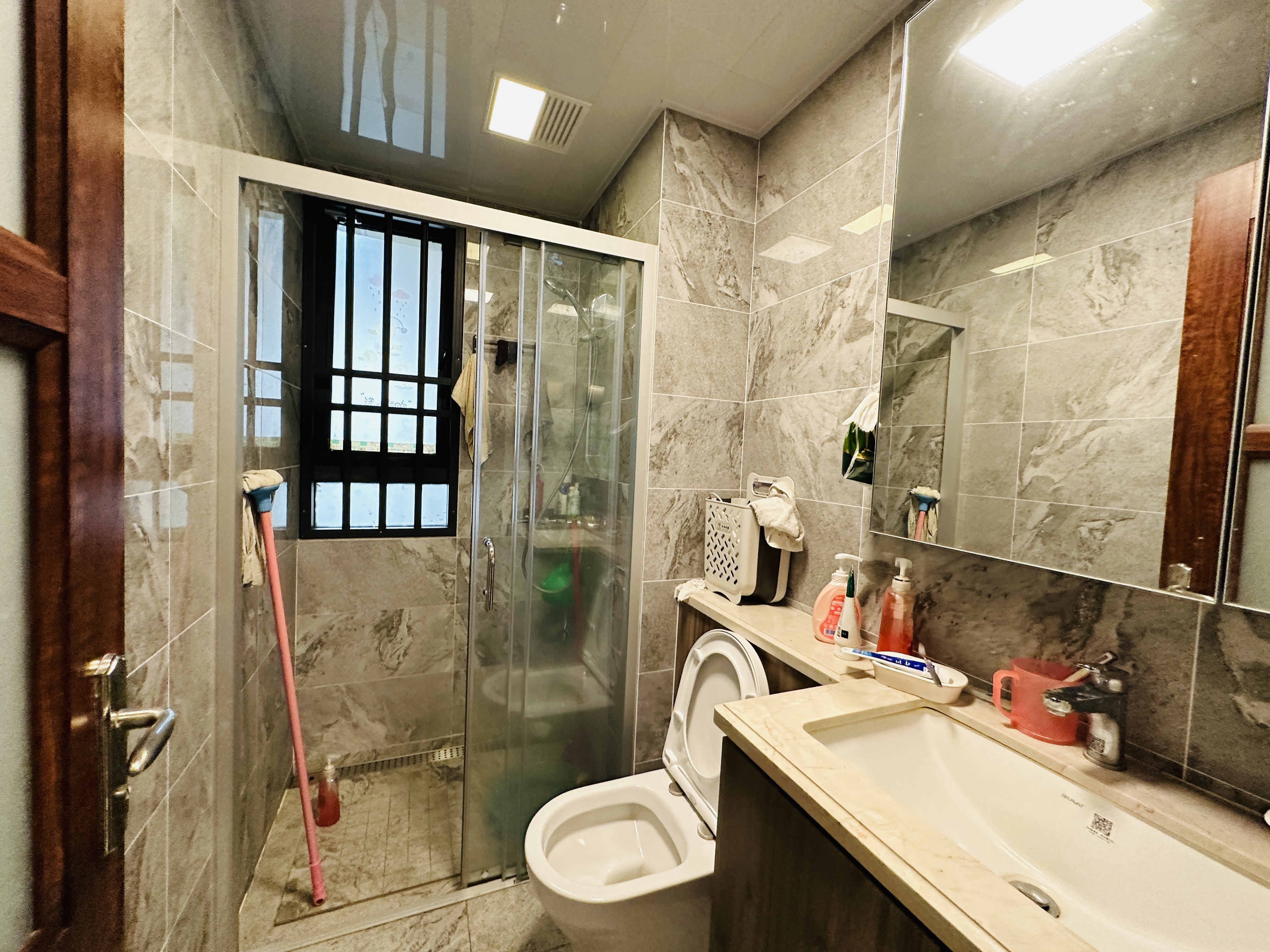 滨海新天地 2室2厅1卫 170.0万 滨海新天地 2室2厅1卫 170.0万卫生间