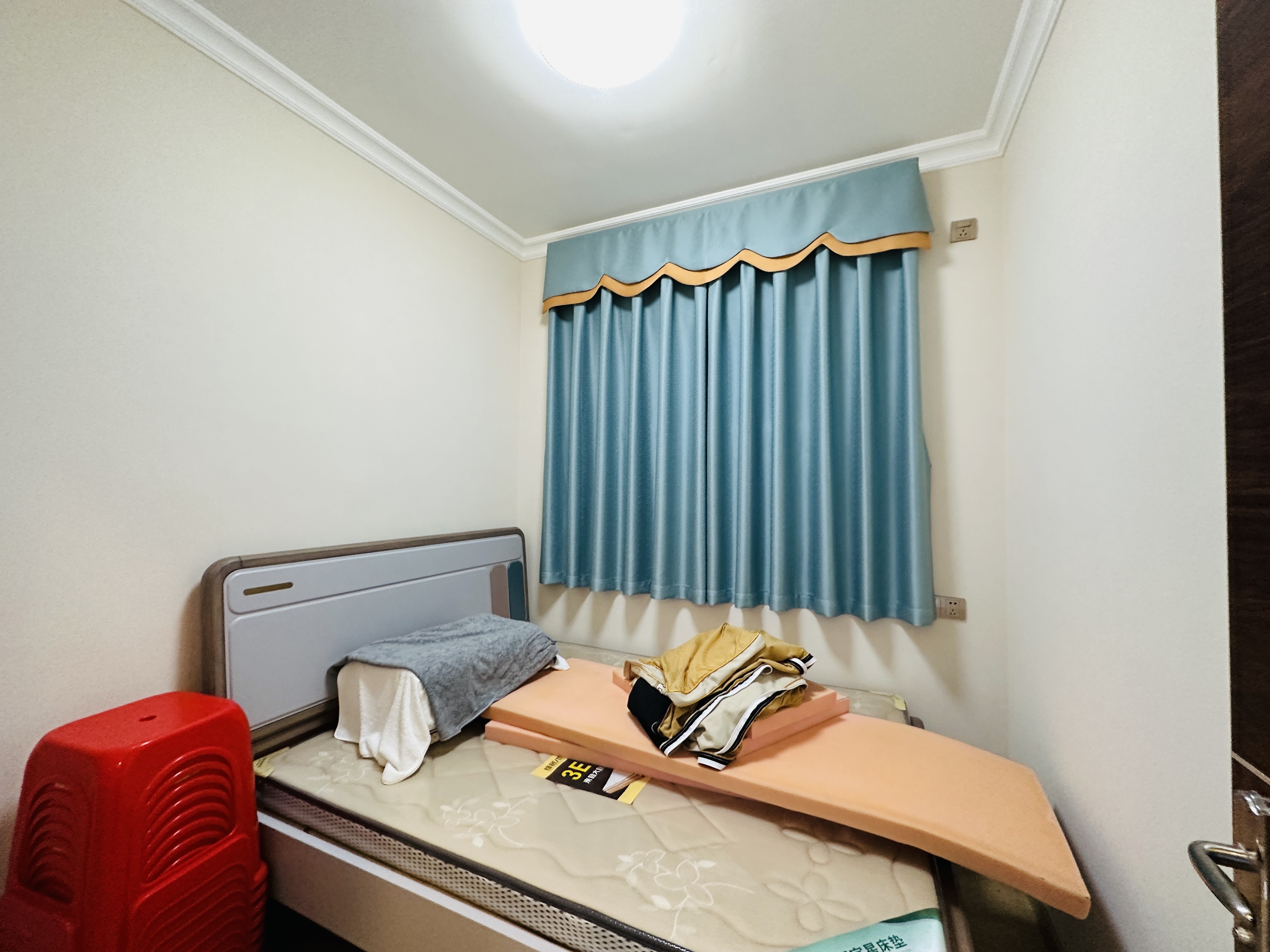 滨海新天地 2室2厅1卫 170.0万 滨海新天地 2室2厅1卫 170.0万卧室