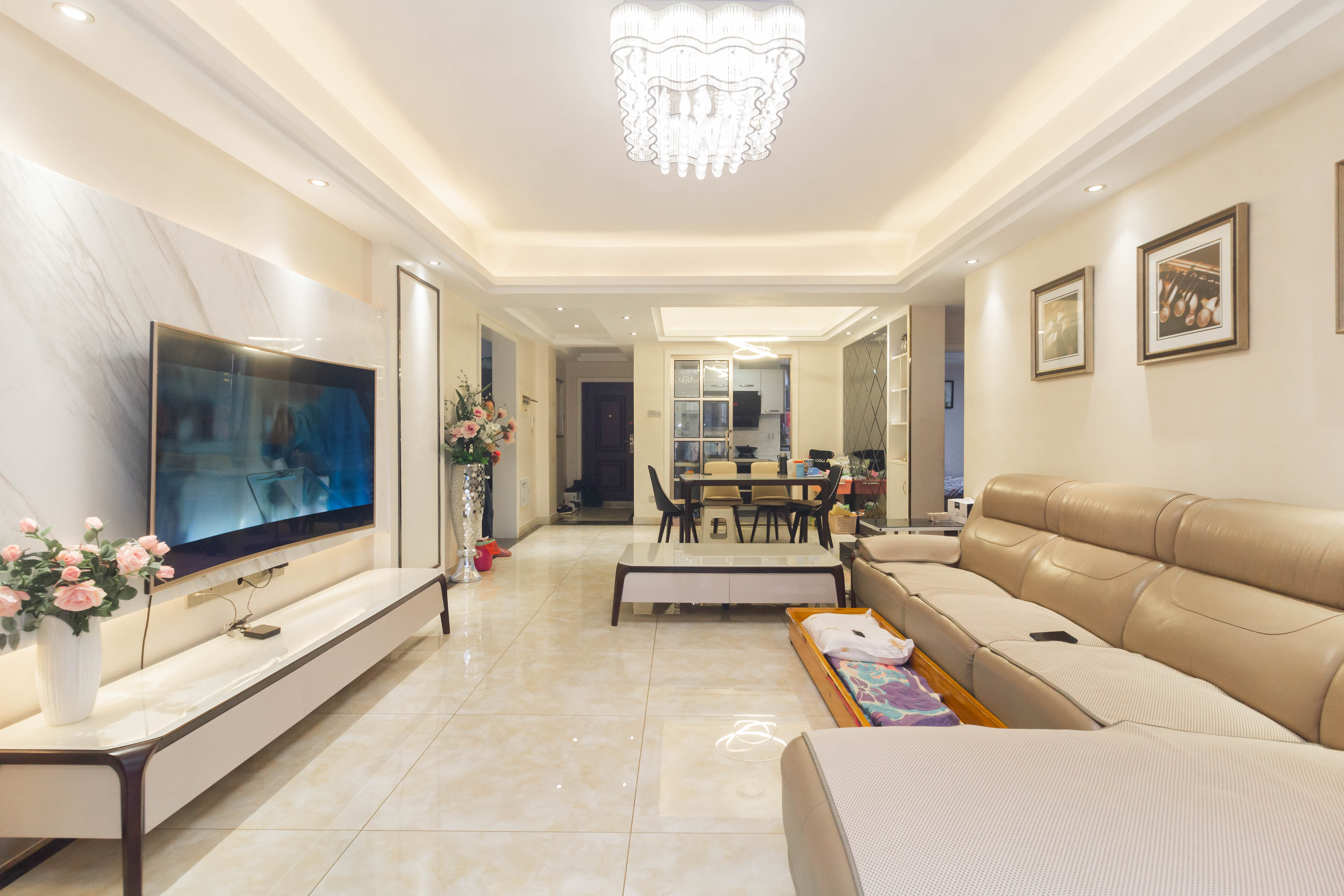 高林仕家 4室2厅1卫 95.0万 高林仕家 4室2厅1卫 95.0万客厅