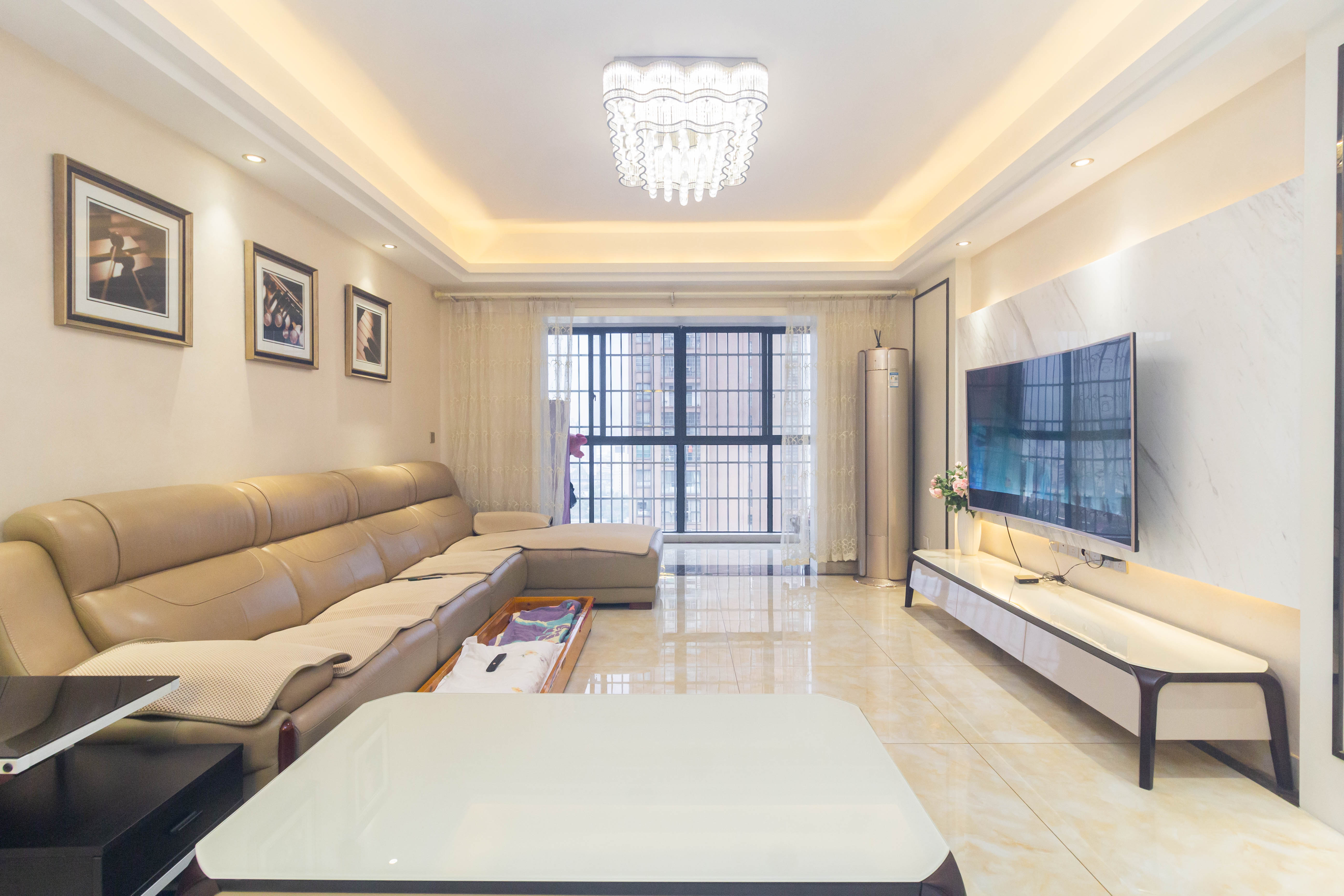 高林仕家 4室2厅1卫 95.0万 高林仕家 4室2厅1卫 95.0万客厅