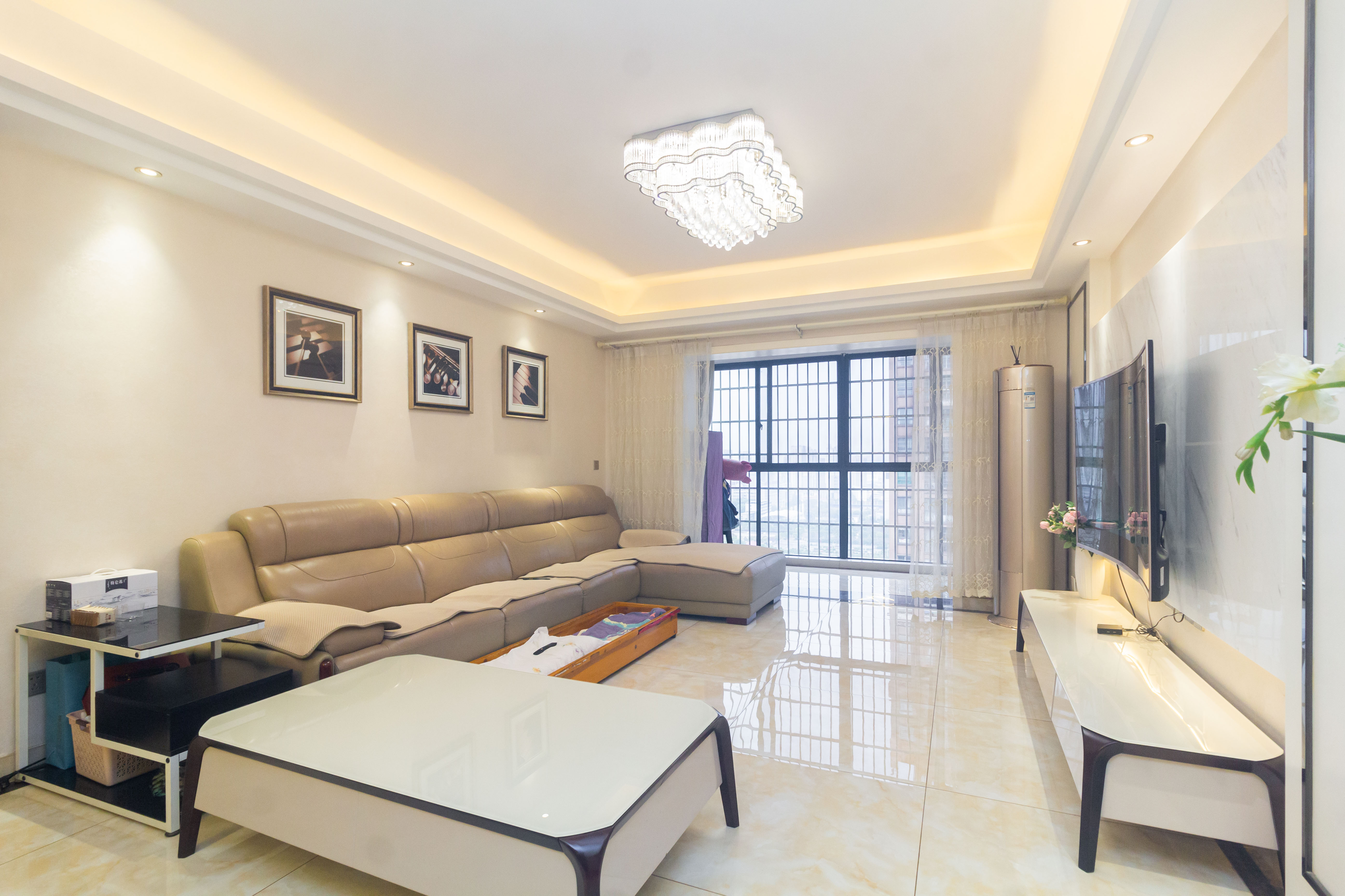 高林仕家 4室2厅1卫 95.0万 高林仕家 4室2厅1卫 95.0万客厅