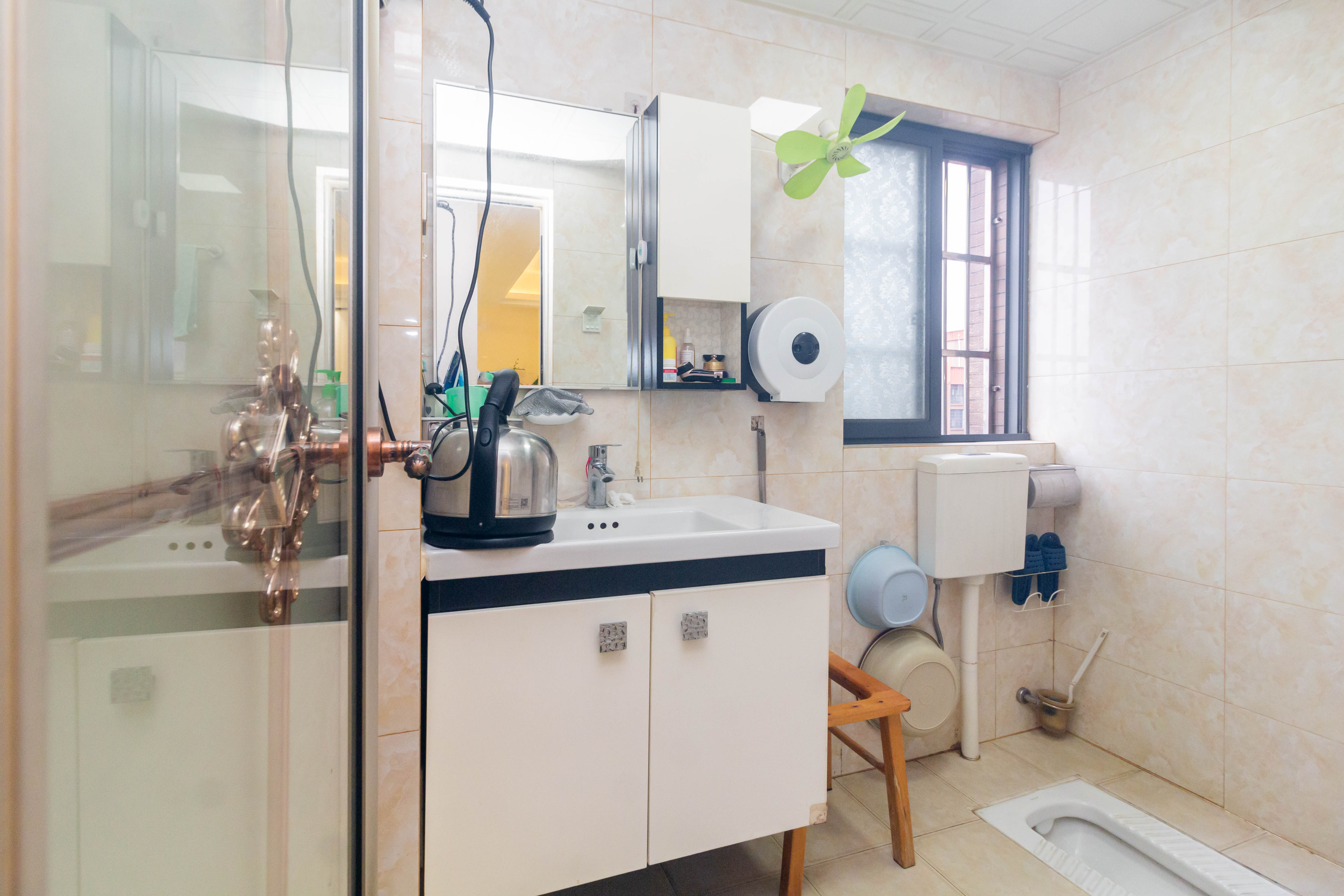 高林仕家 4室2厅1卫 95.0万 高林仕家 4室2厅1卫 95.0万卫生间