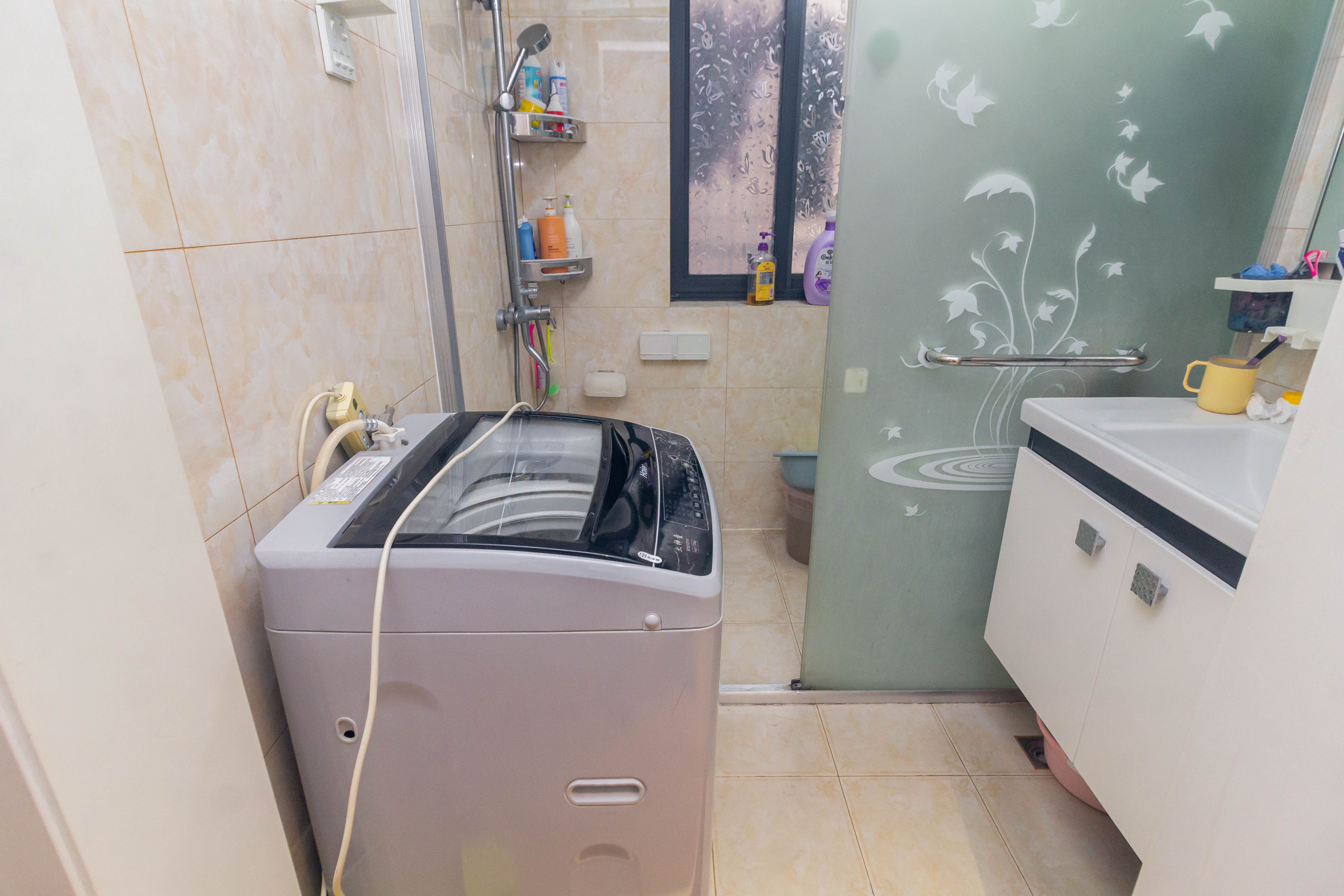 高林仕家 4室2厅1卫 95.0万 高林仕家 4室2厅1卫 95.0万卫生间