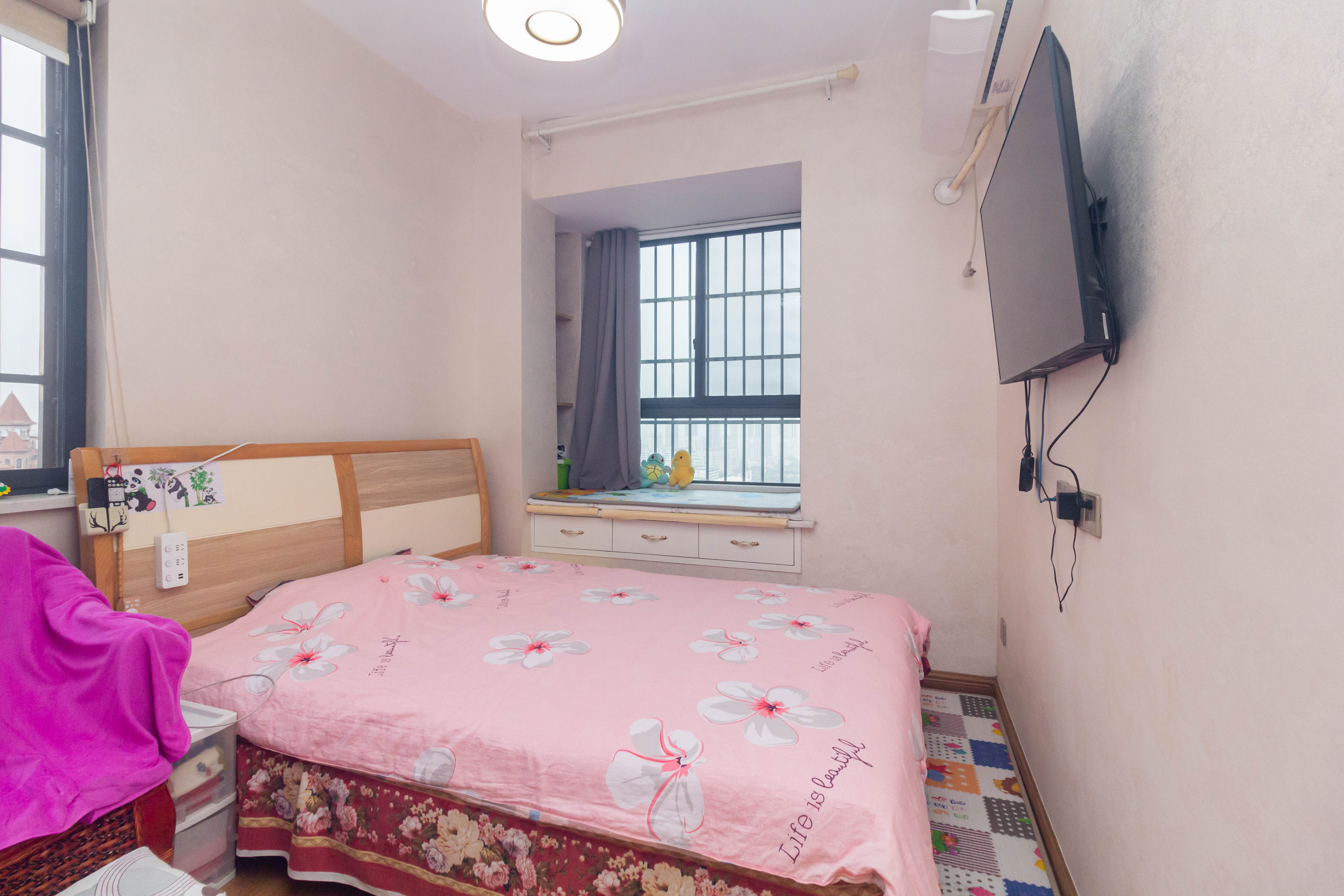 高林仕家 4室2厅1卫 95.0万 高林仕家 4室2厅1卫 95.0万卧室