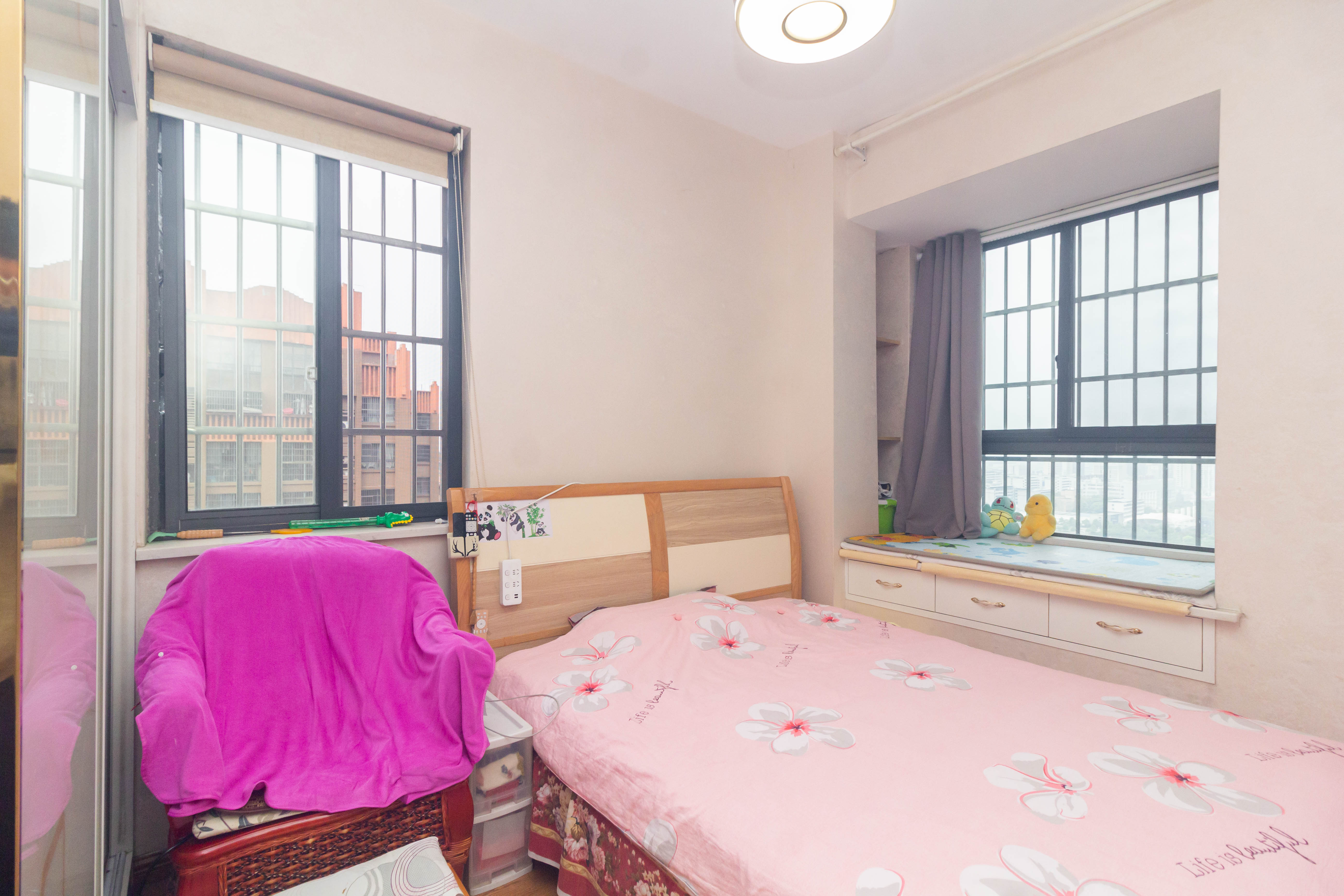 高林仕家 4室2厅1卫 95.0万 高林仕家 4室2厅1卫 95.0万卧室