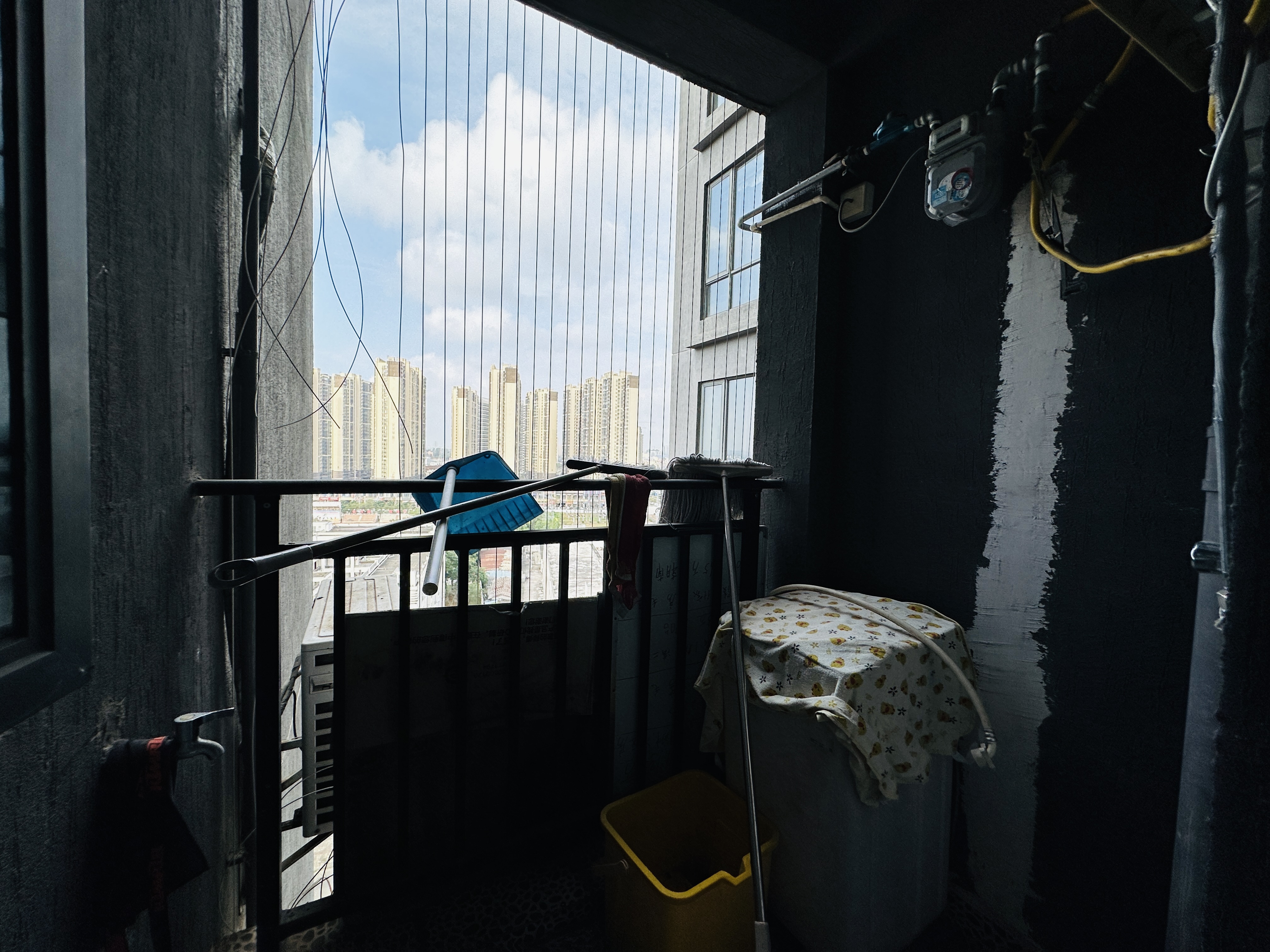 锦地翰城二期  2室2厅1卫    126.0万 锦地翰城二期  2室2厅1卫    126.0万阳台