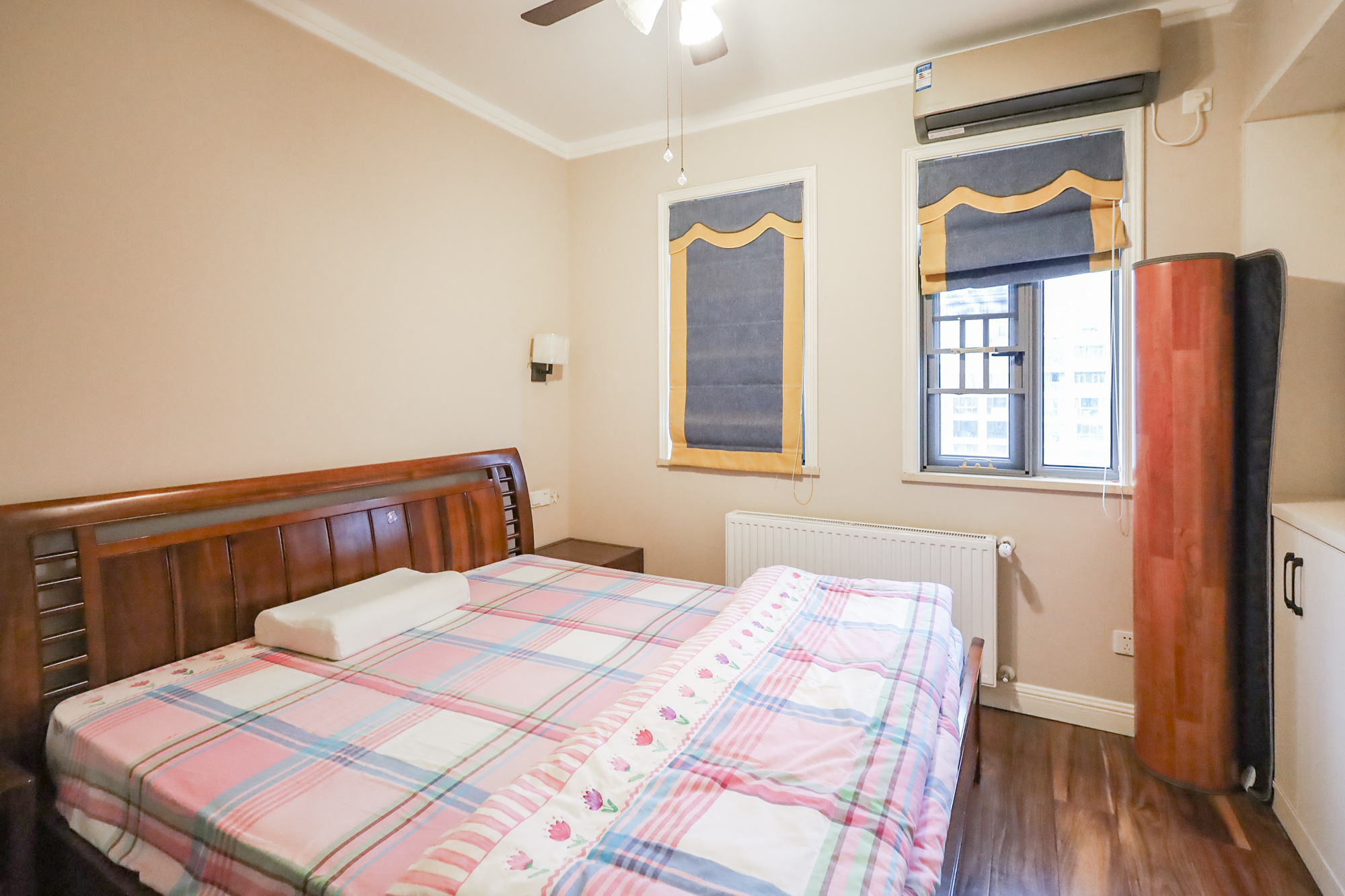 八方小区C区 4室2厅2卫 530.0万 八方小区C区 4室2厅2卫 530.0万卧室