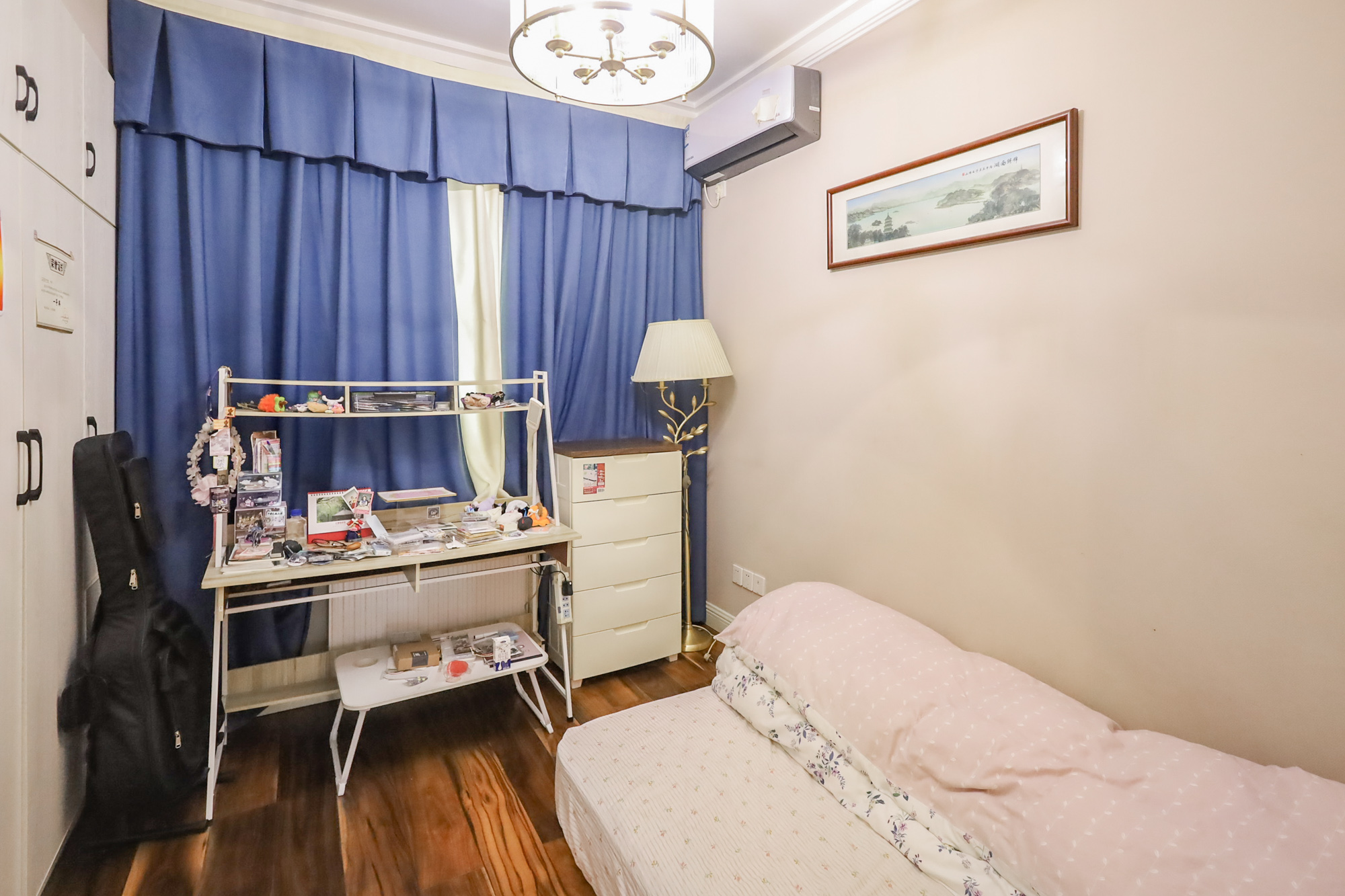 八方小区C区 4室2厅2卫 530.0万 八方小区C区 4室2厅2卫 530.0万卧室