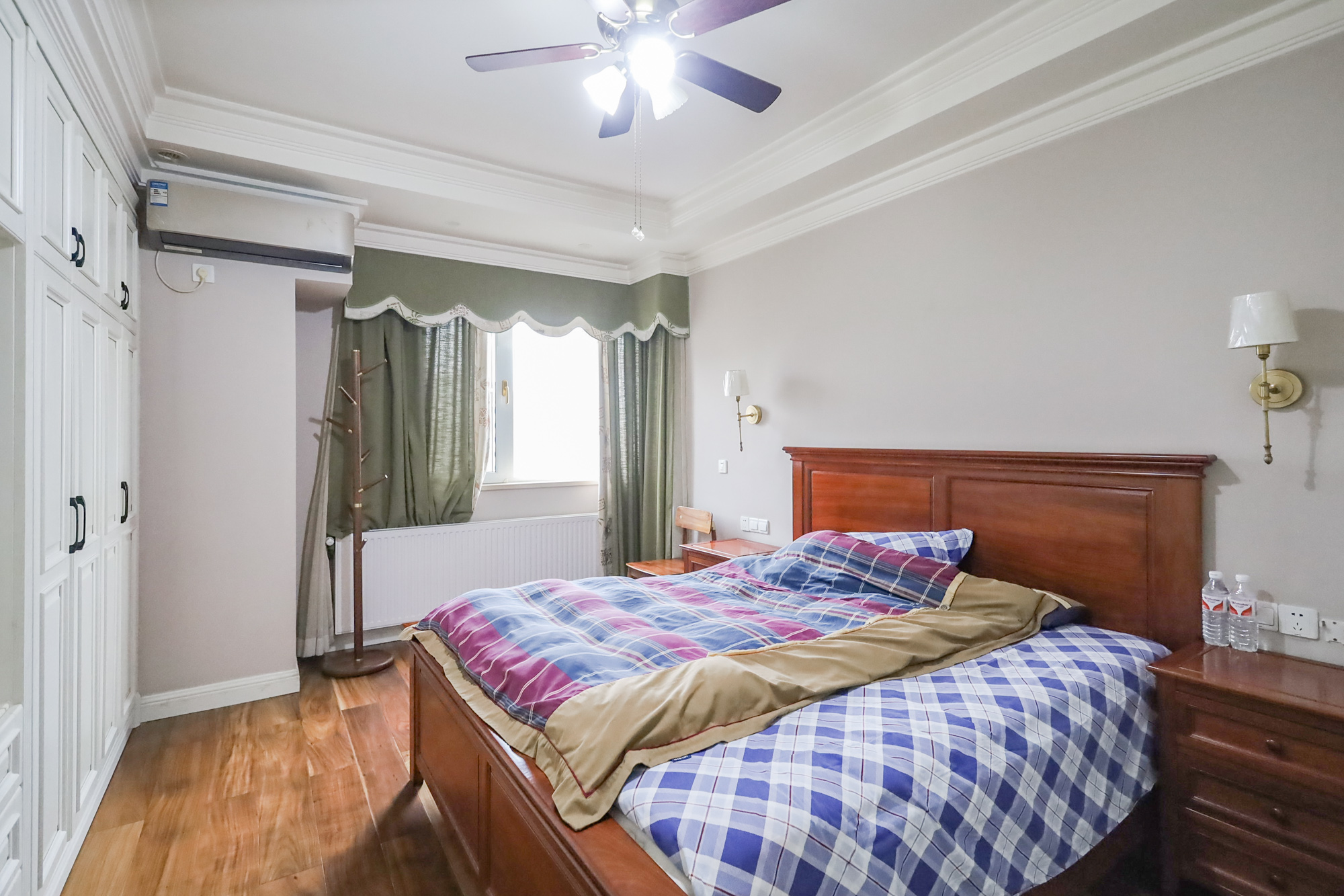 八方小区C区 4室2厅2卫 530.0万 八方小区C区 4室2厅2卫 530.0万卧室