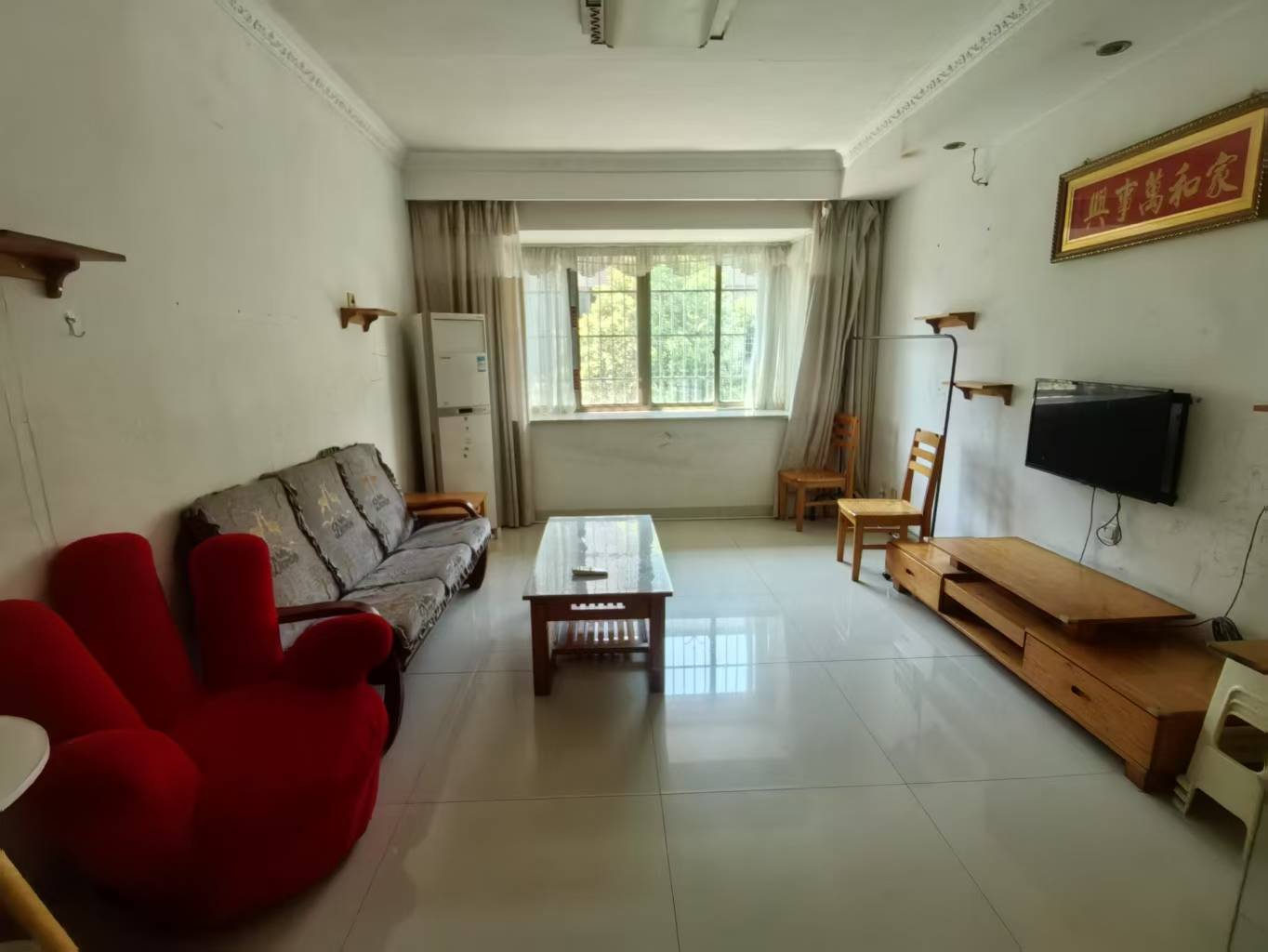 红旗花园  2室2厅1卫    18.0万 红旗花园  2室2厅1卫    18.0万