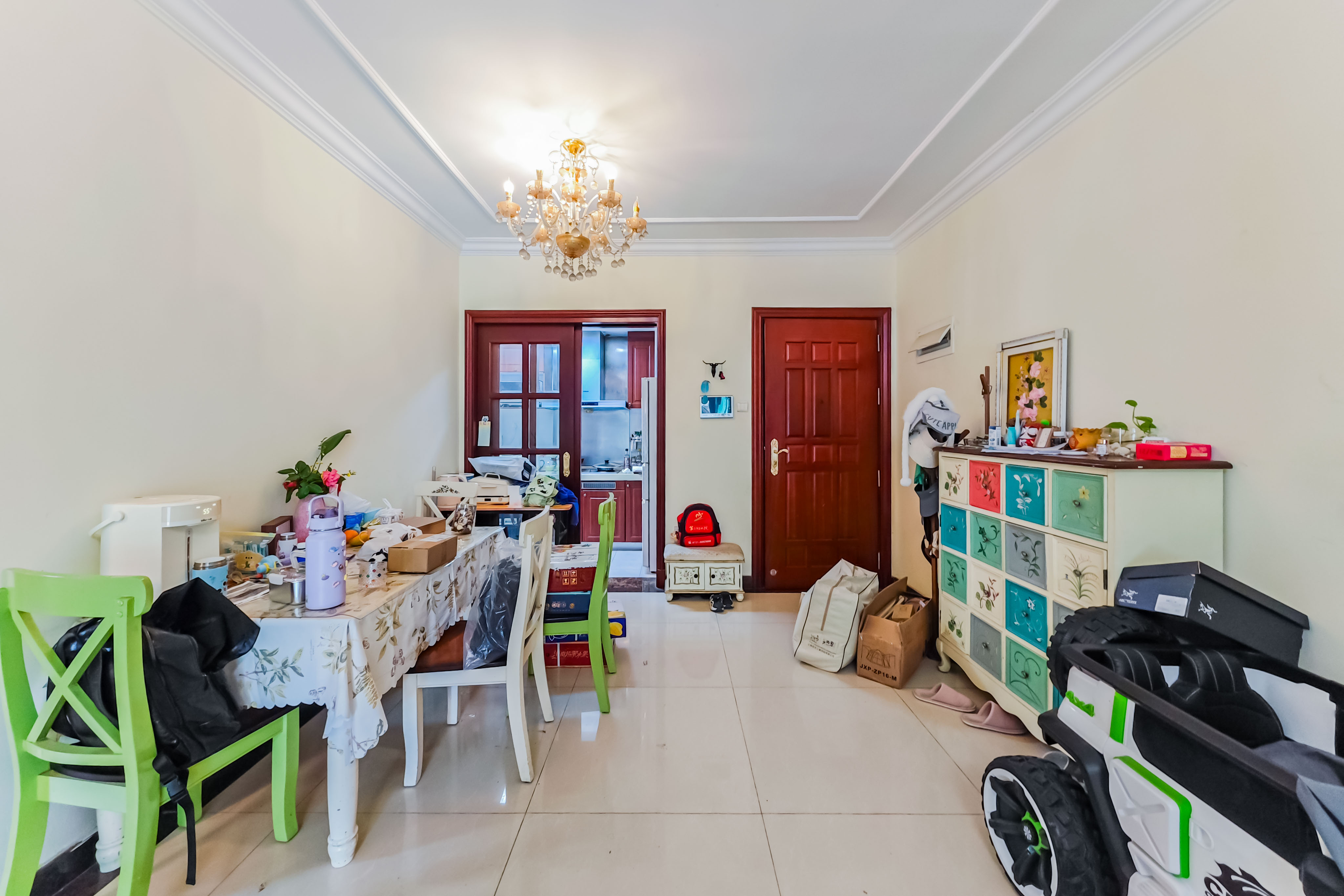 恒大绿洲  2室1厅1卫    93.0万客厅