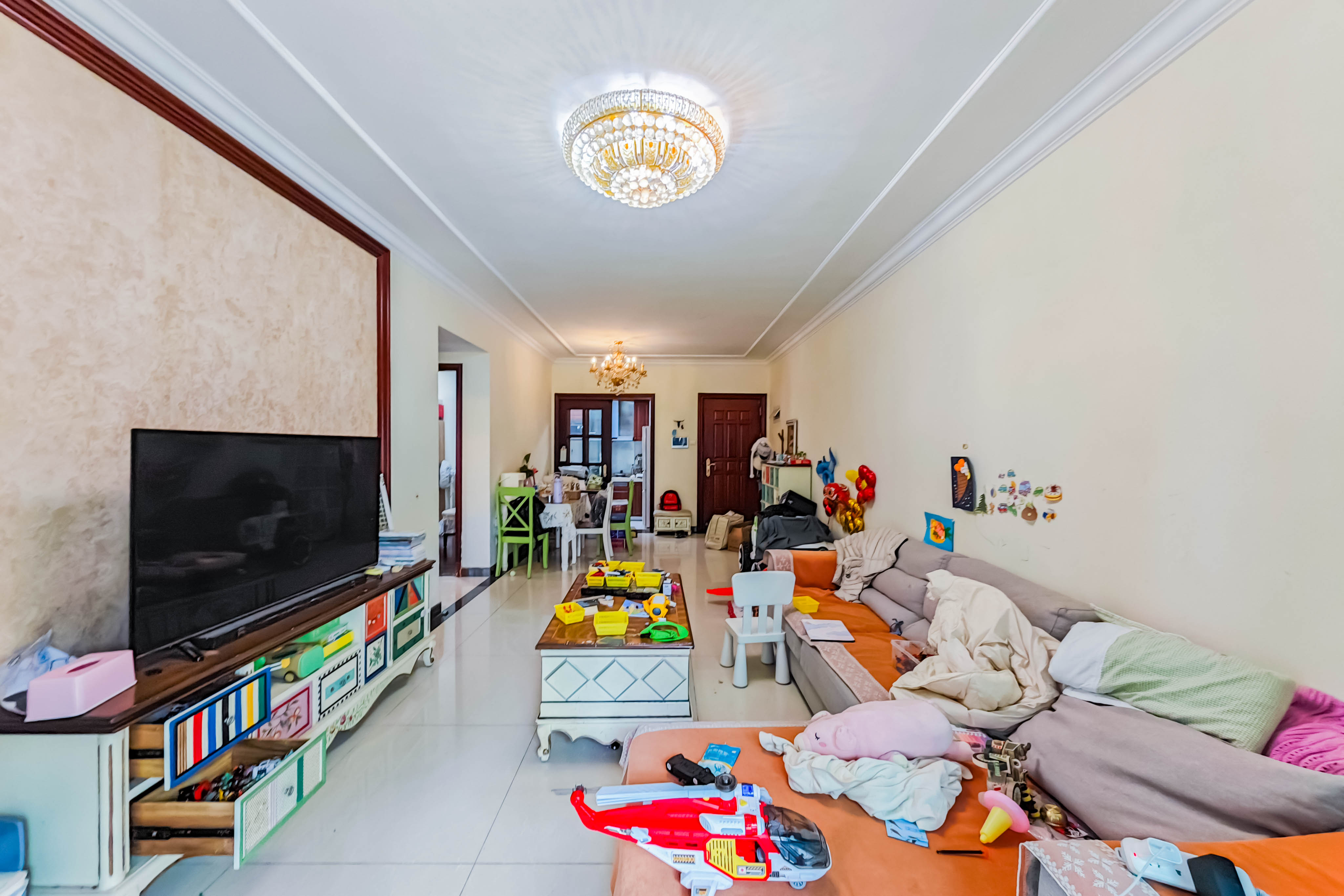 恒大绿洲  2室1厅1卫    93.0万客厅