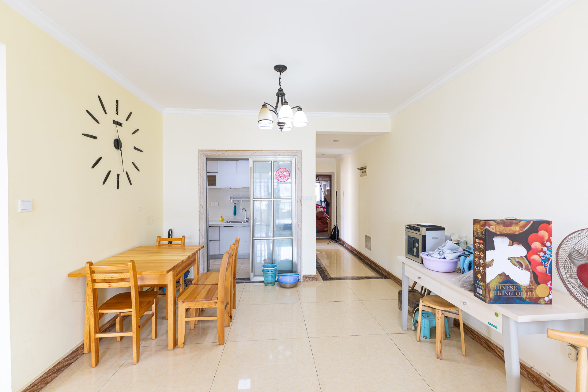 润和之悦(金泽园) 3室2厅1卫 61.8万 润和之悦(金泽园) 3室2厅1卫 61.8万客厅