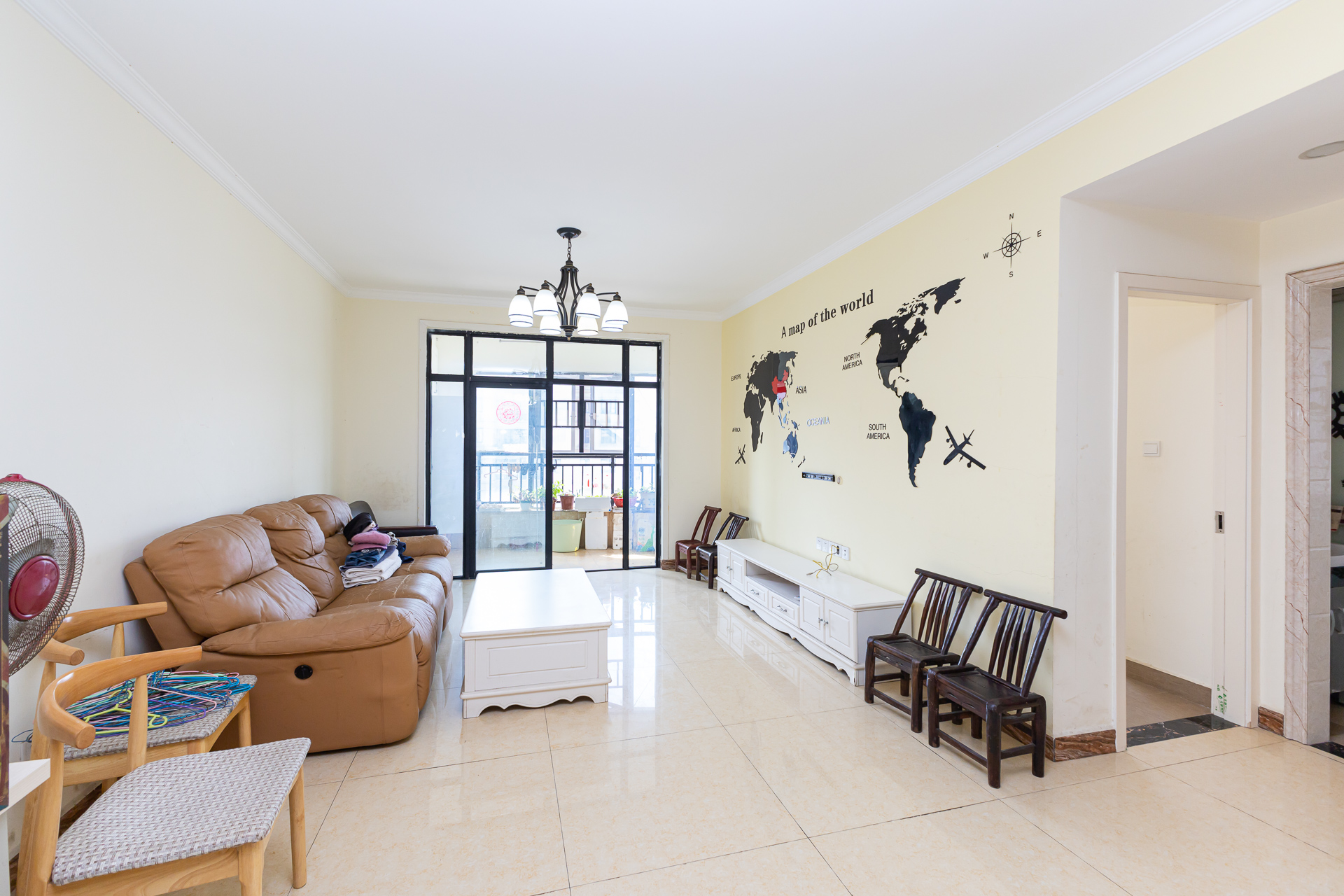 润和之悦(金泽园) 3室2厅1卫 61.8万 润和之悦(金泽园) 3室2厅1卫 61.8万客厅