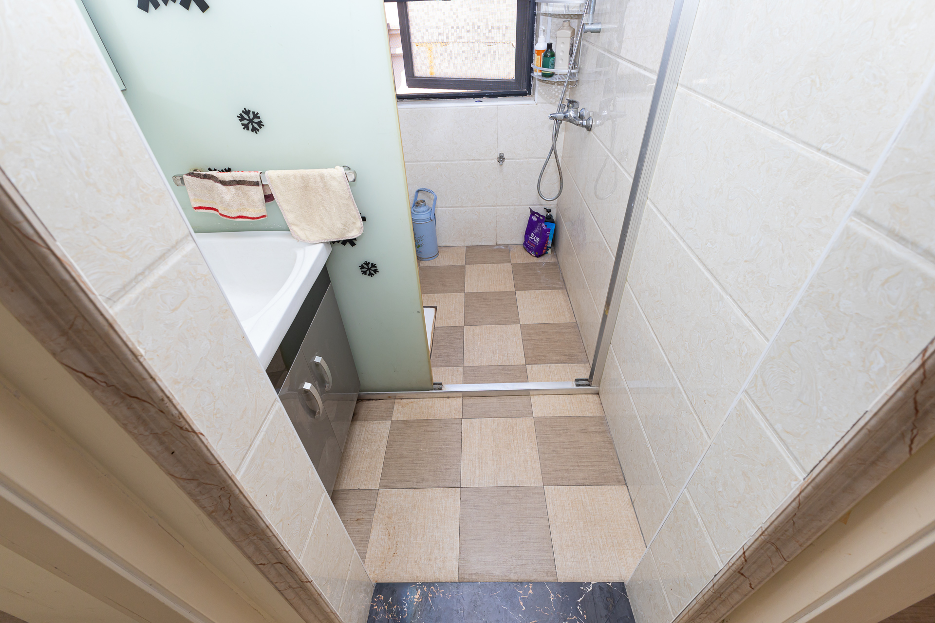 润和之悦(金泽园) 3室2厅1卫 61.8万 润和之悦(金泽园) 3室2厅1卫 61.8万卫生间