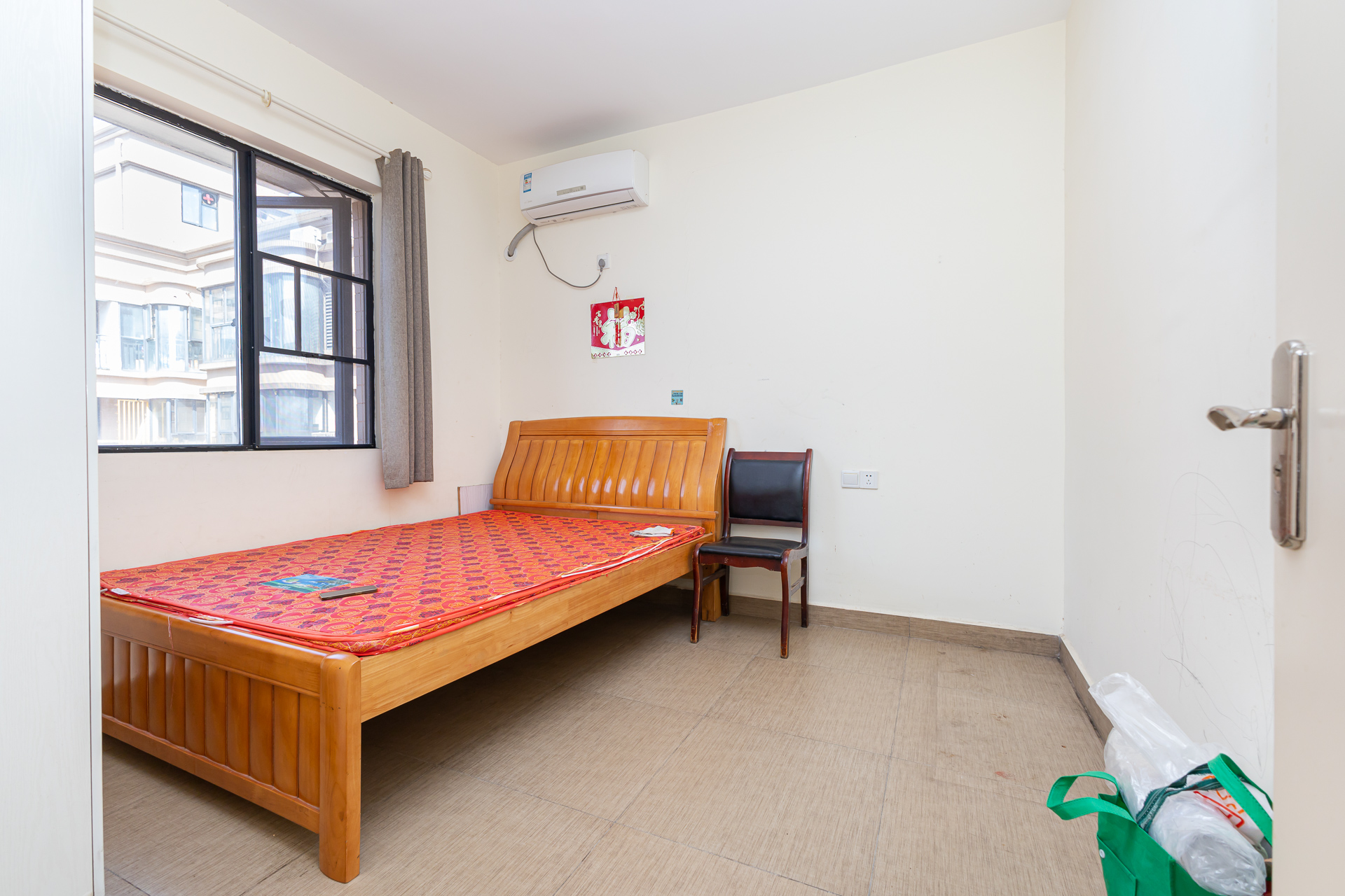 润和之悦(金泽园) 3室2厅1卫 61.8万 润和之悦(金泽园) 3室2厅1卫 61.8万卧室