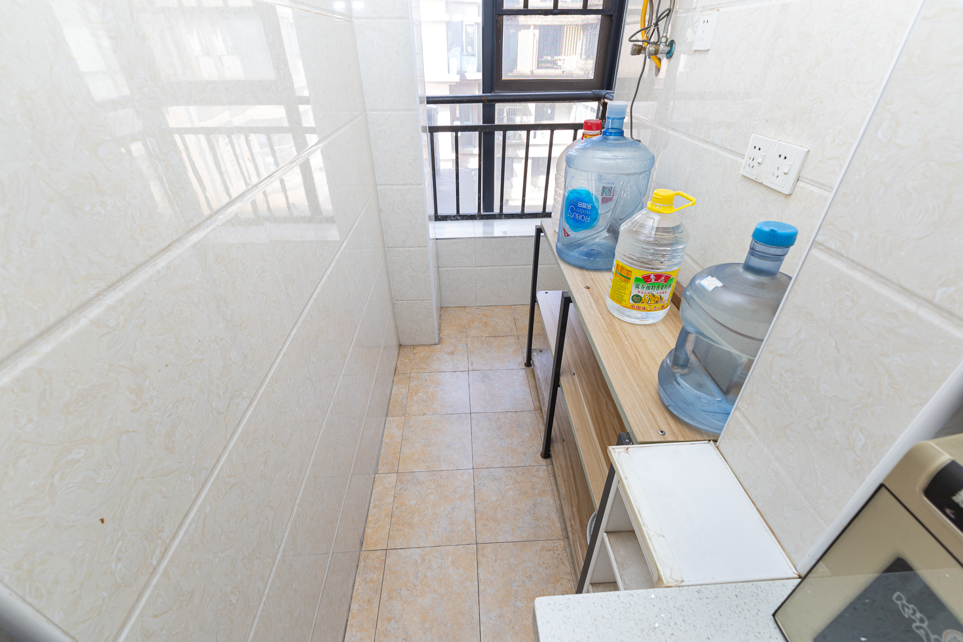 润和之悦(金泽园) 3室2厅1卫 61.8万 润和之悦(金泽园) 3室2厅1卫 61.8万阳台