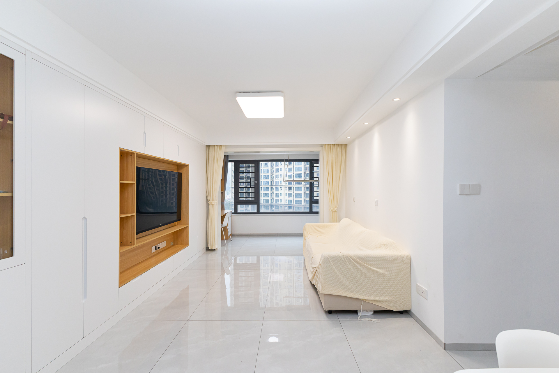 勤诚达境界城  3室2厅2卫    108.0万 勤诚达境界城  3室2厅2卫    108.0万客厅