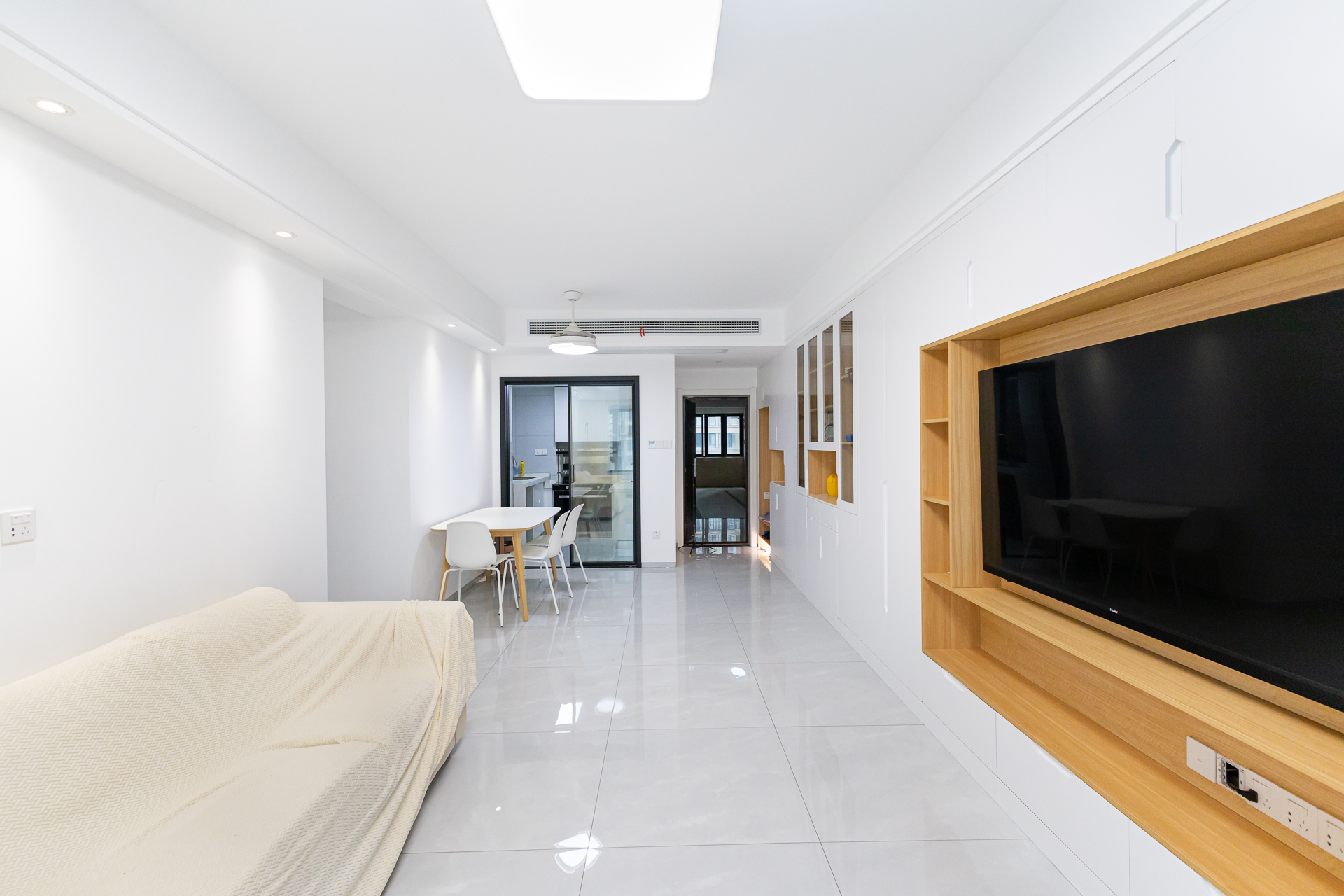 勤诚达境界城  3室2厅2卫    108.0万 勤诚达境界城  3室2厅2卫    108.0万客厅