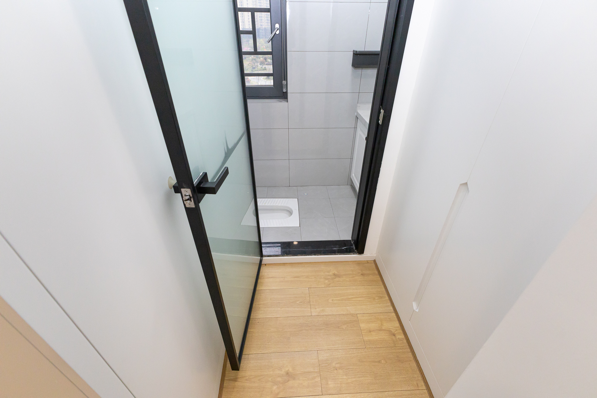 勤诚达境界城  3室2厅2卫    108.0万 勤诚达境界城  3室2厅2卫    108.0万卫生间