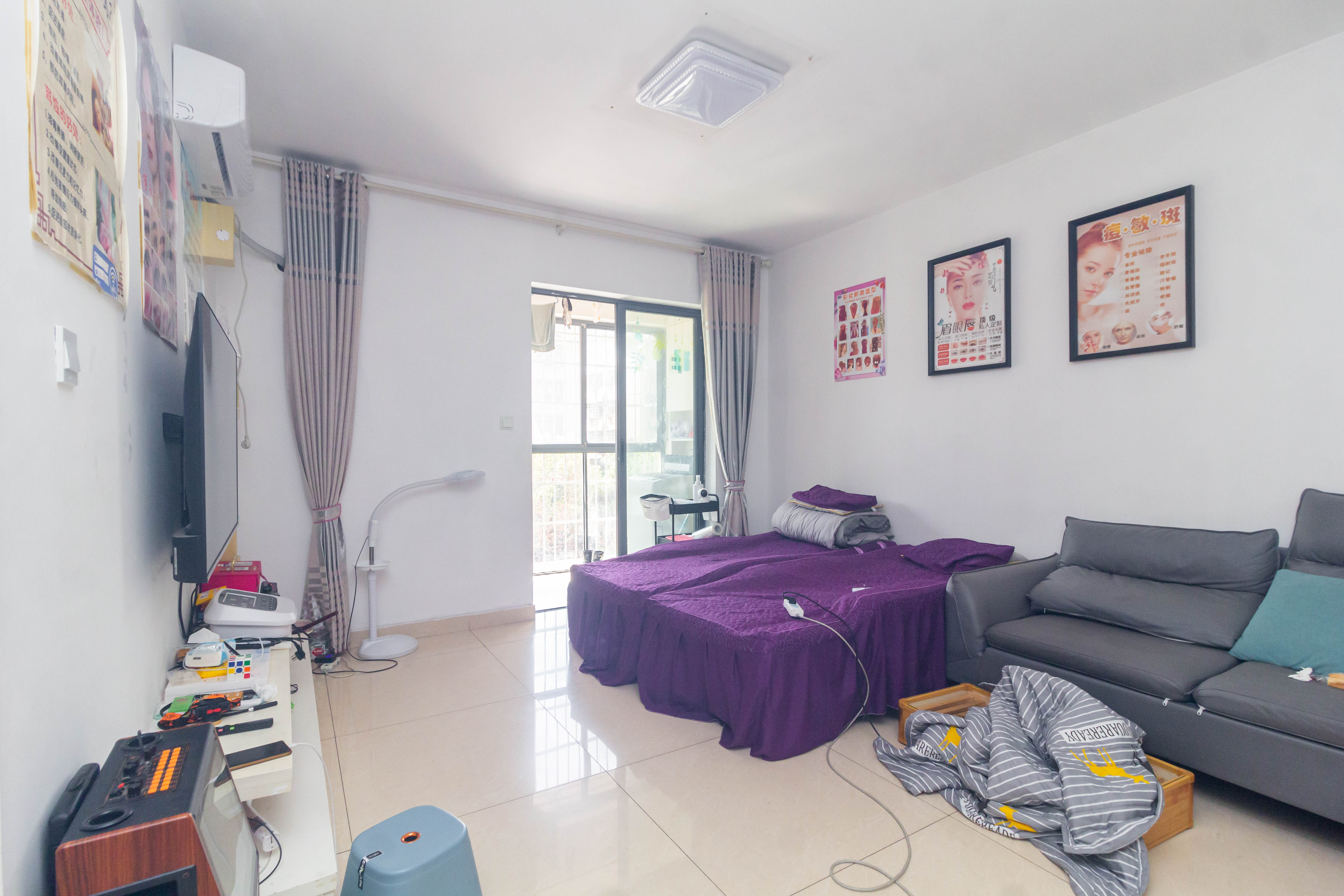 中国铁建国际城一期  2室2厅1卫    39.0万 中国铁建国际城一期  2室2厅1卫    39.0万客厅