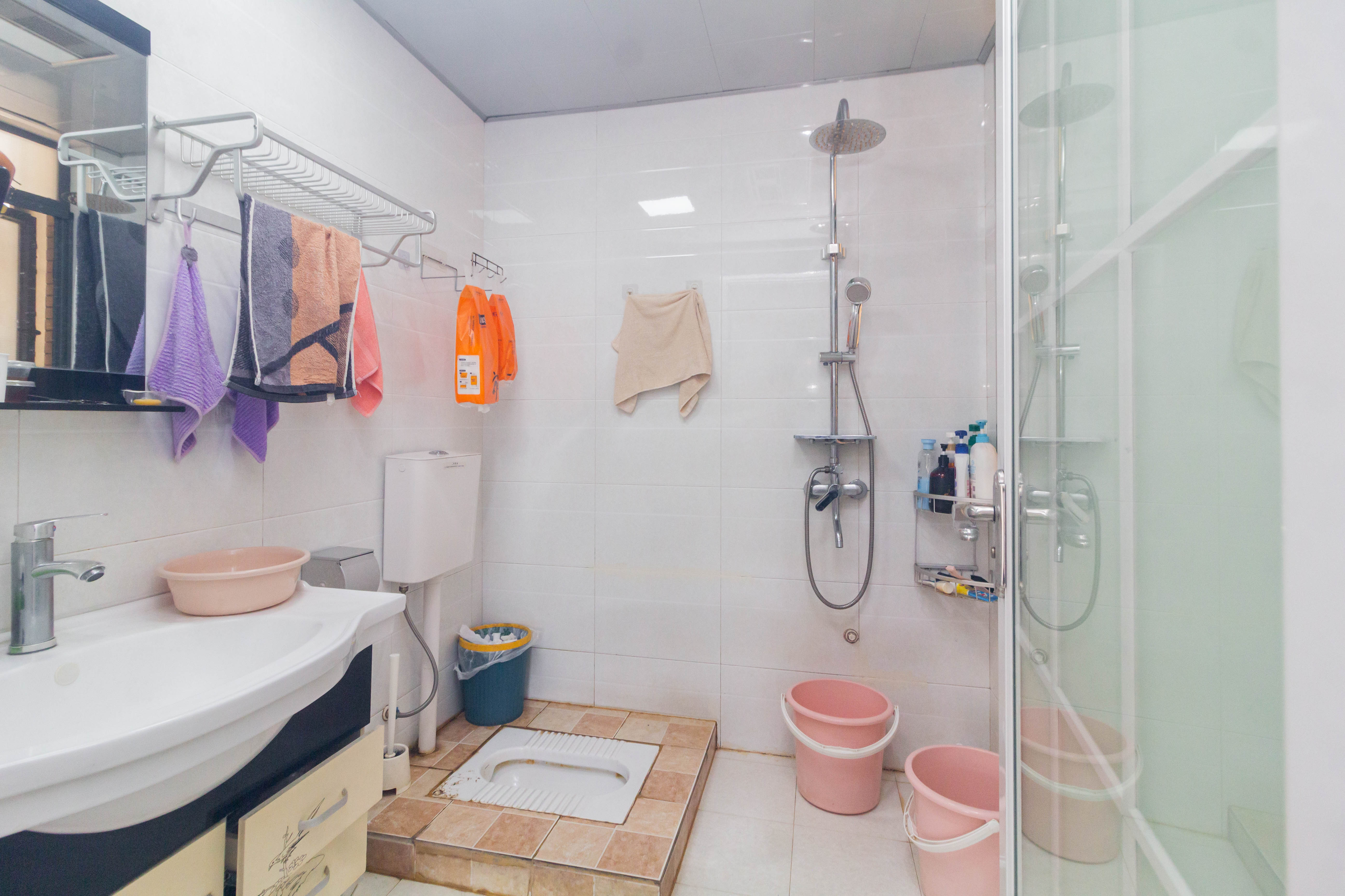 中国铁建国际城一期  2室2厅1卫    39.0万 中国铁建国际城一期  2室2厅1卫    39.0万卫生间