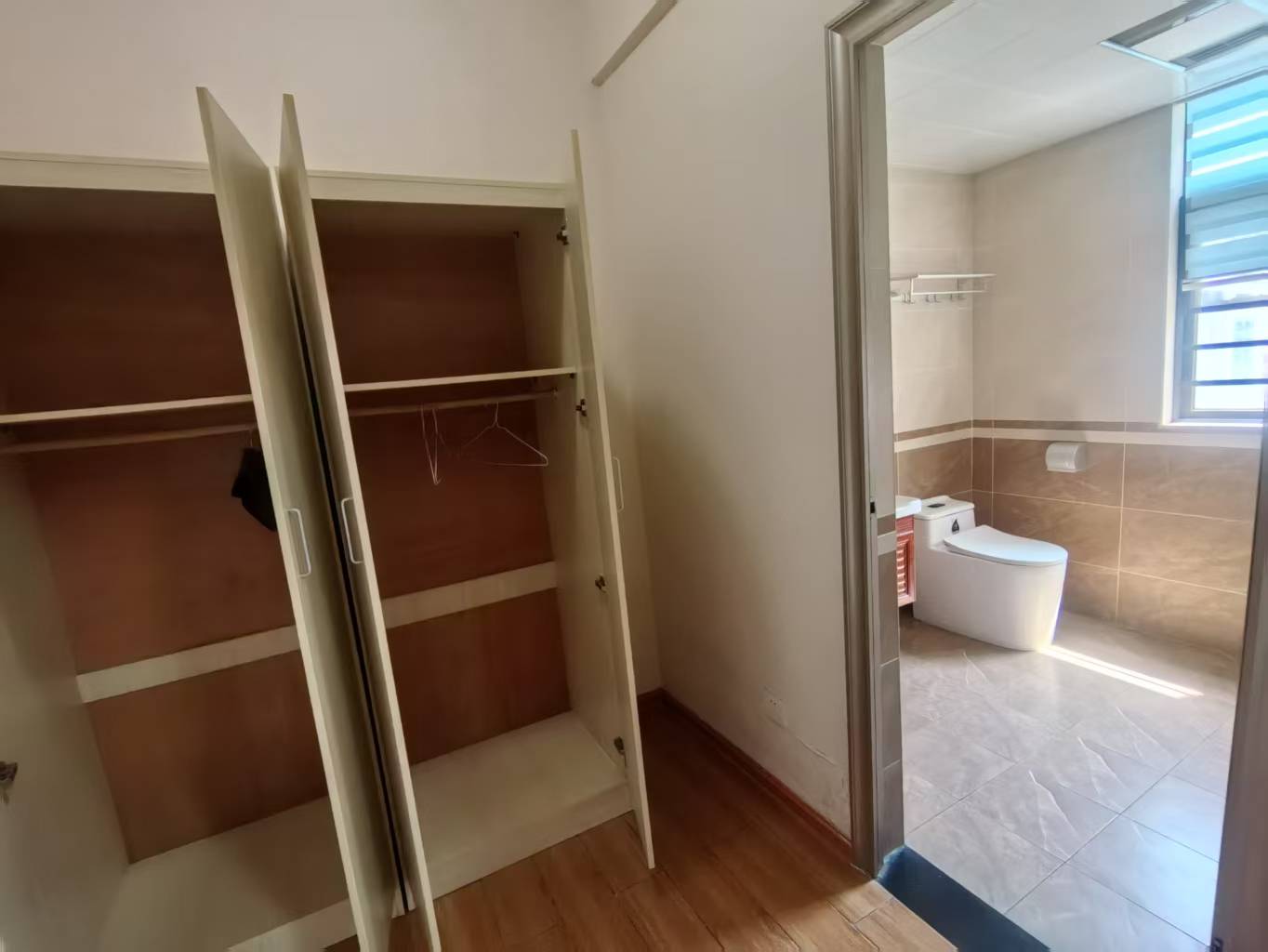 新桂广场 3室2厅2卫 60.0万 新桂广场 3室2厅2卫 60.0万室内图