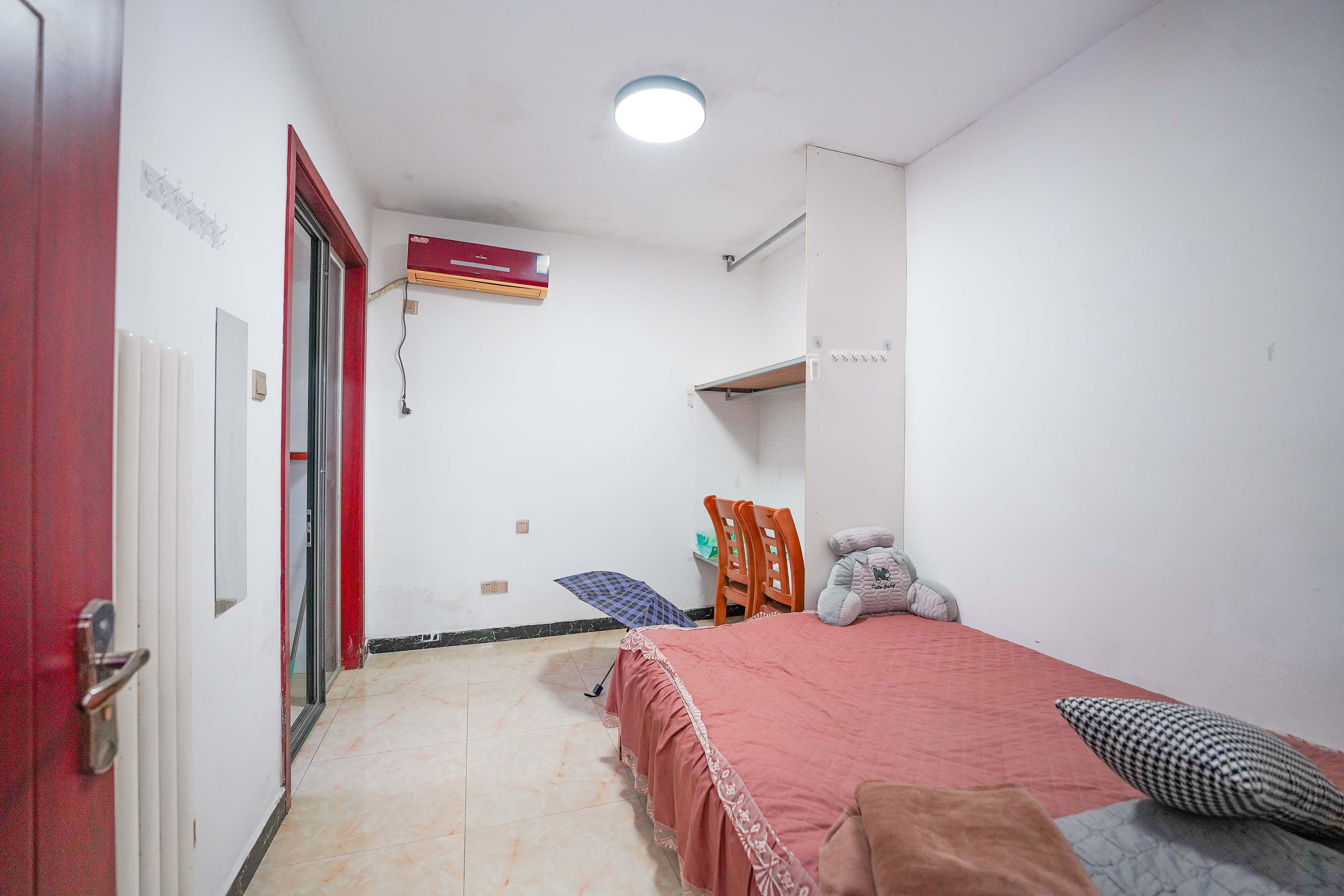 怡海星城  3室2厅1卫    52.0万 怡海星城  3室2厅1卫    52.0万卧室