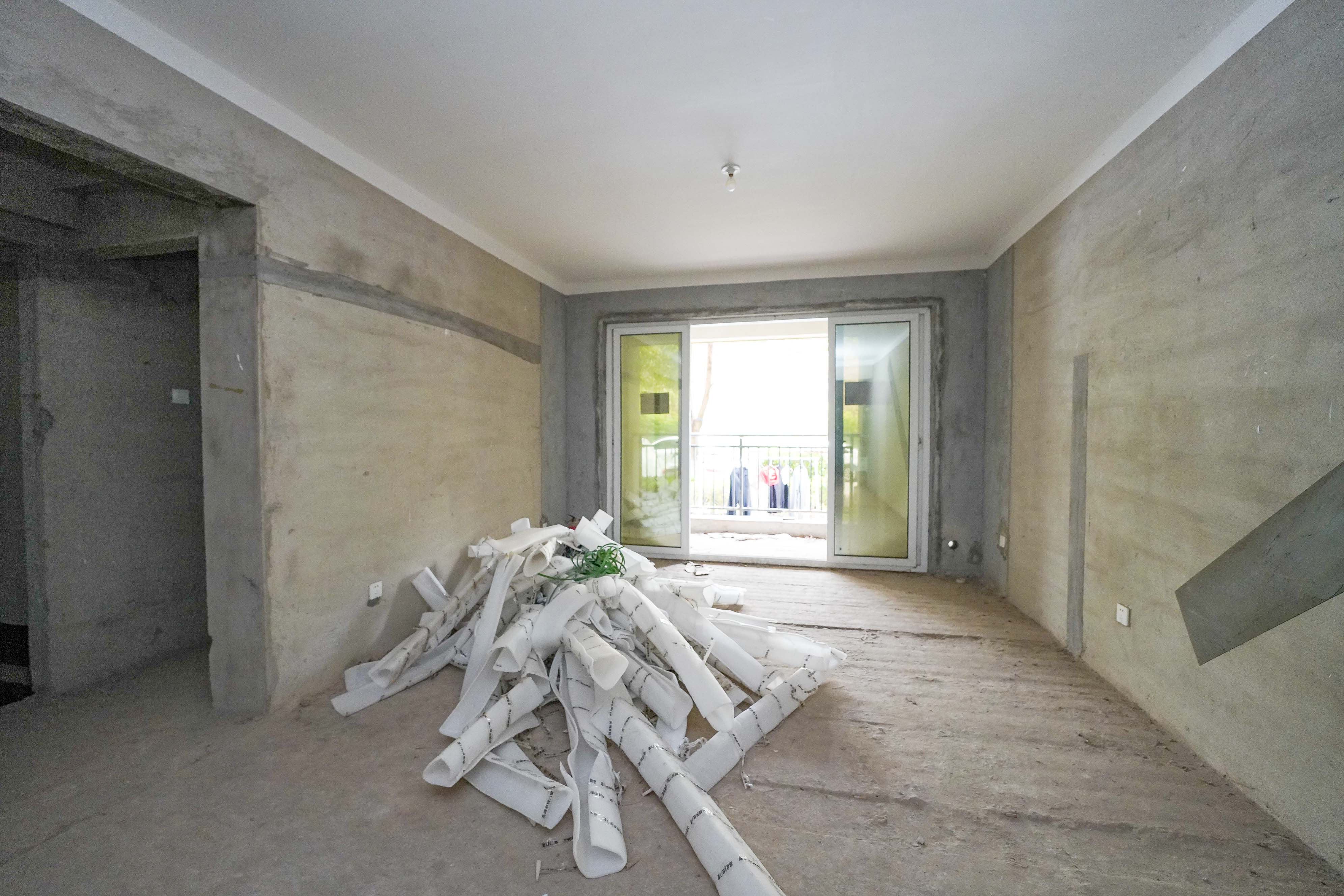 金谷豪庭 3室2厅2卫 48.0万 金谷豪庭 3室2厅2卫 48.0万客厅