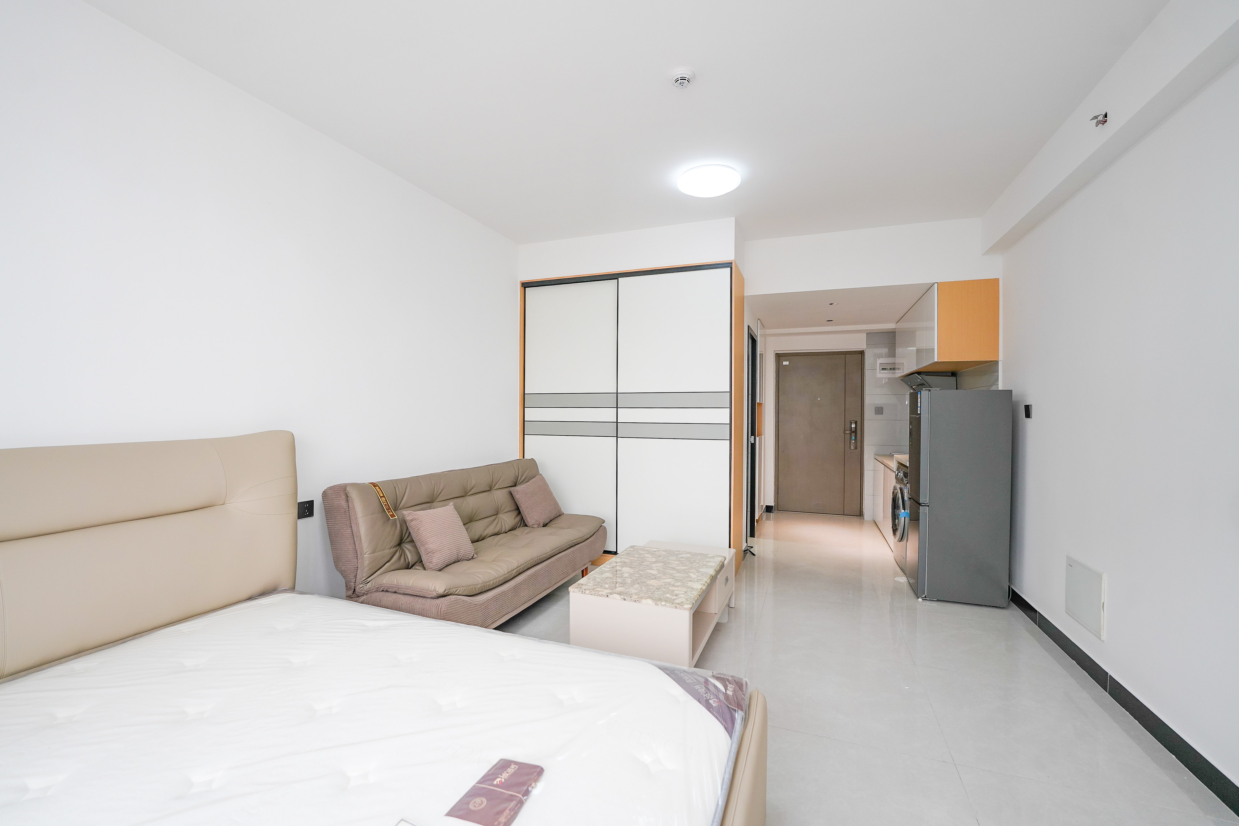 五矿万境蓝山 1室1厅1卫 22.8万 五矿万境蓝山 1室1厅1卫 22.8万卧室