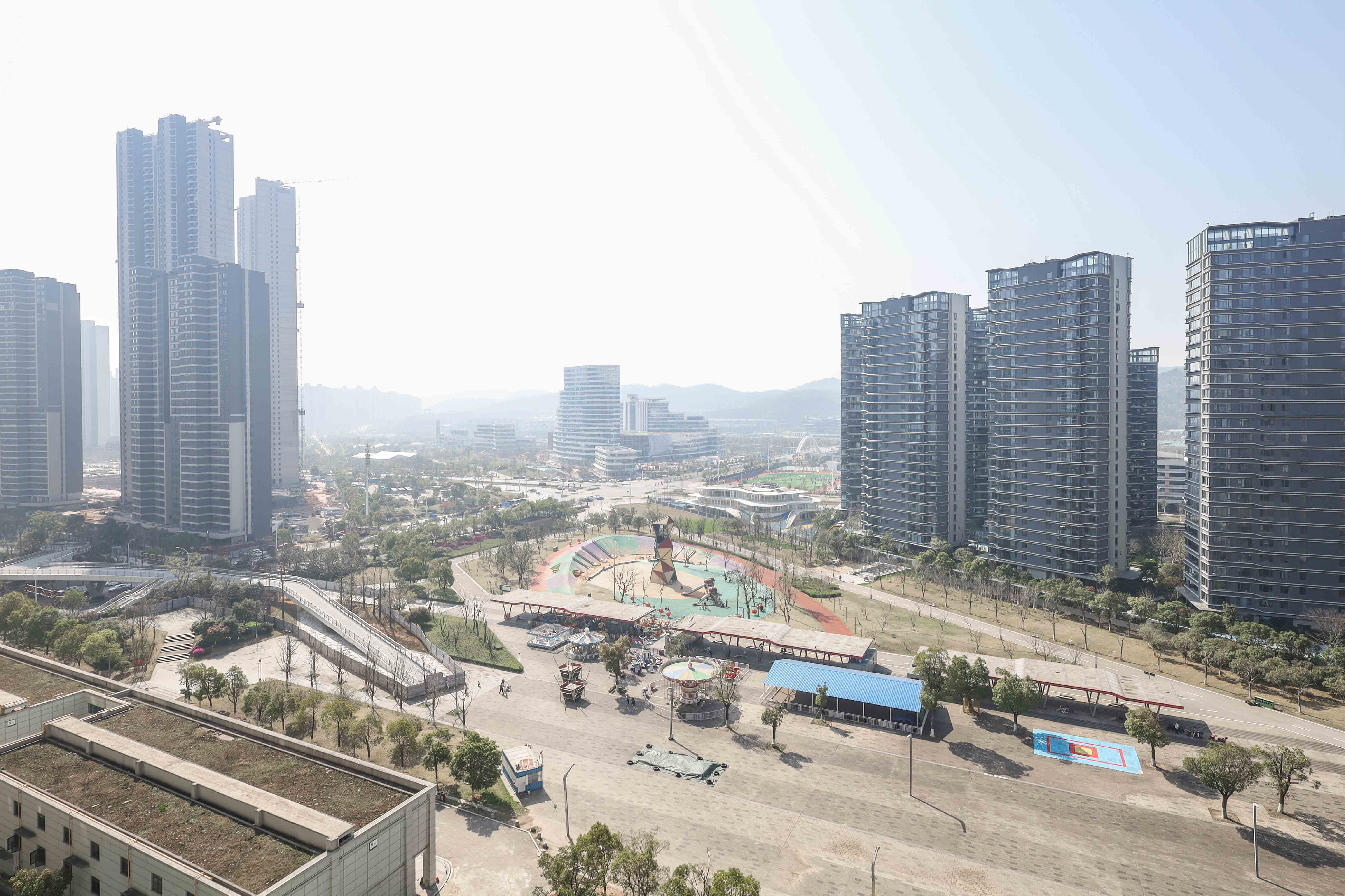 中国铁建湘语梅溪  3室2厅2卫   168.00万阳台