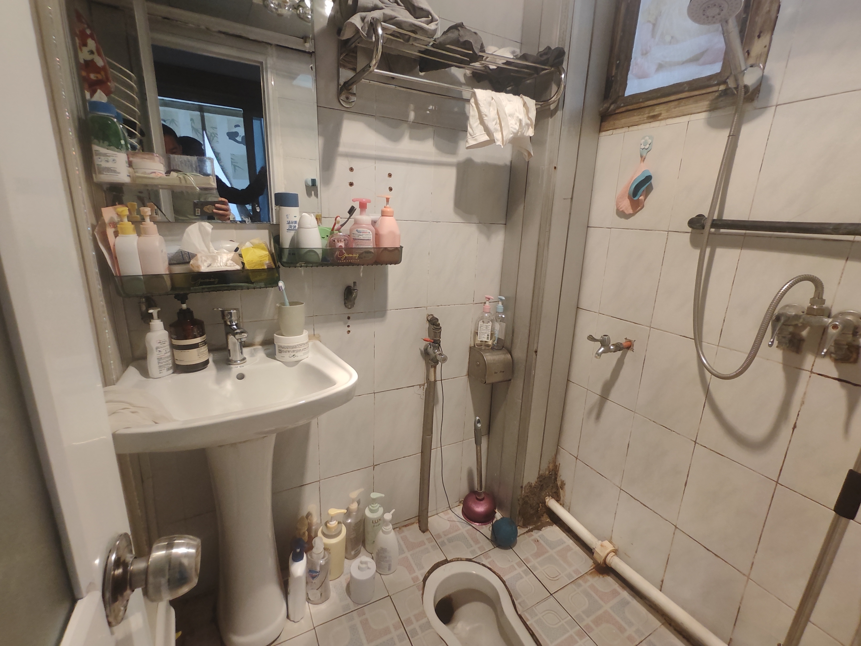 市二中单位房 2室2厅1卫 31.8万 市二中单位房 2室2厅1卫 31.8万室内图