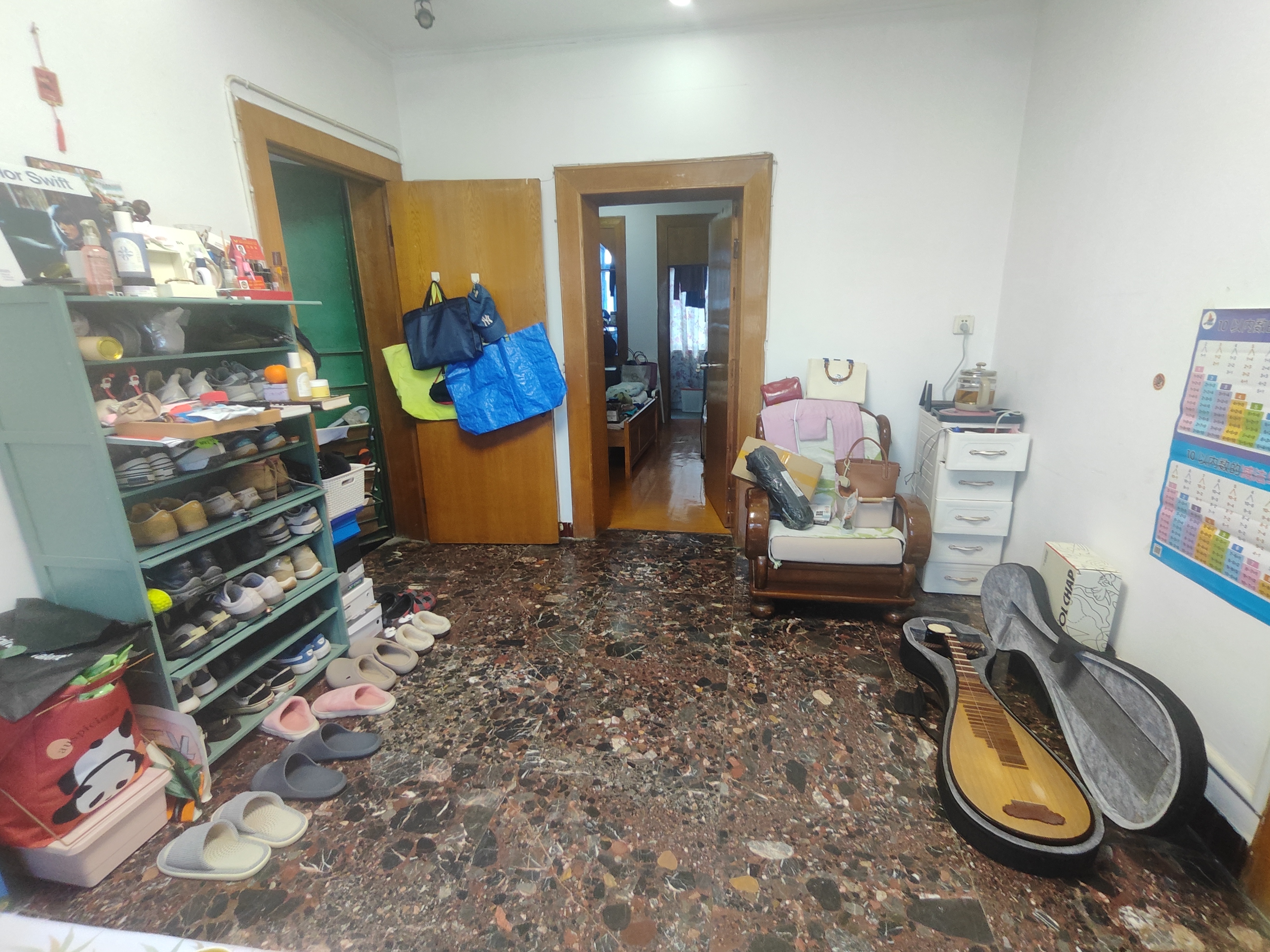 市二中单位房 2室2厅1卫 31.8万 市二中单位房 2室2厅1卫 31.8万室内图