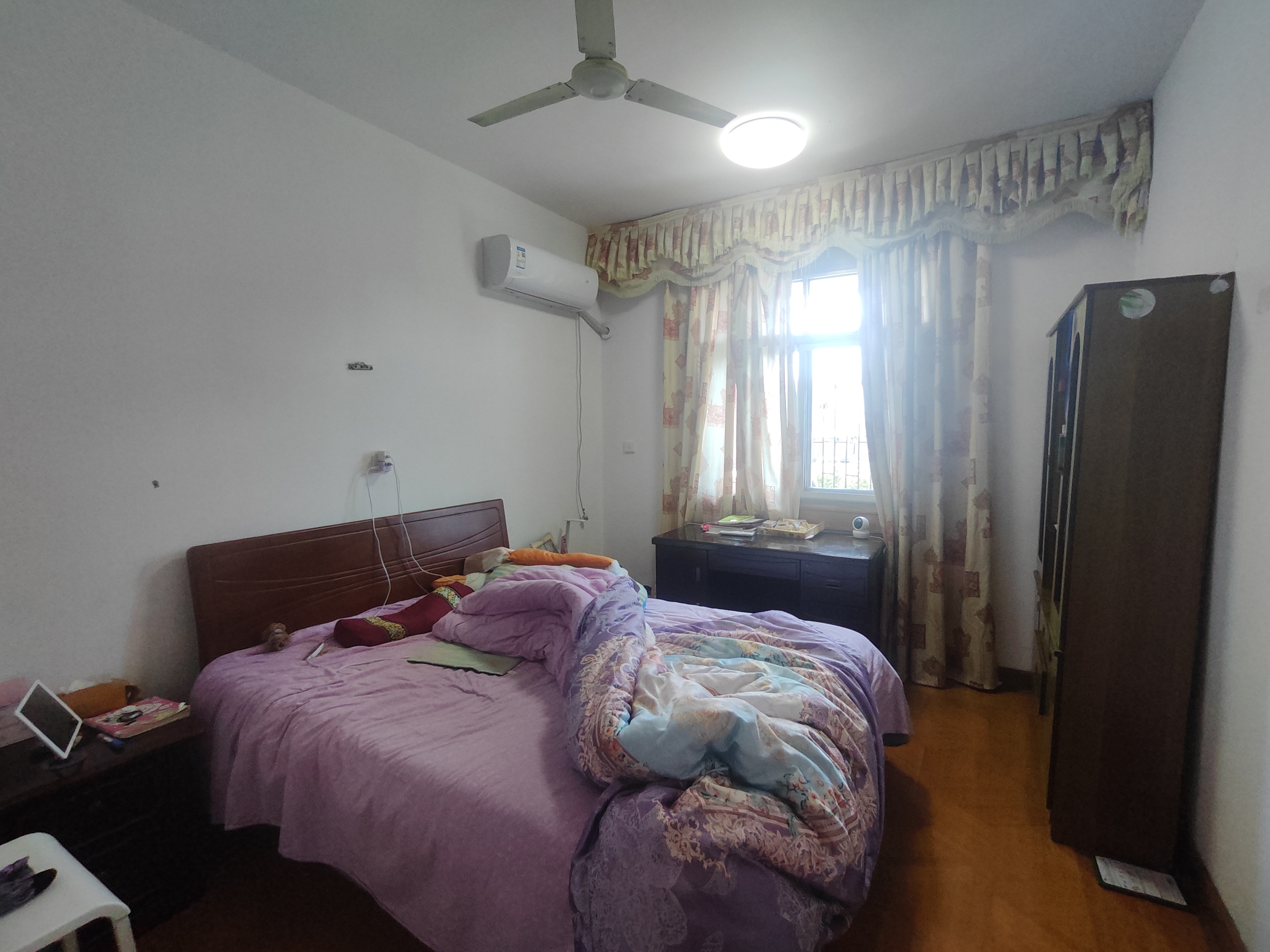 市二中单位房 2室2厅1卫 31.8万 市二中单位房 2室2厅1卫 31.8万室内图