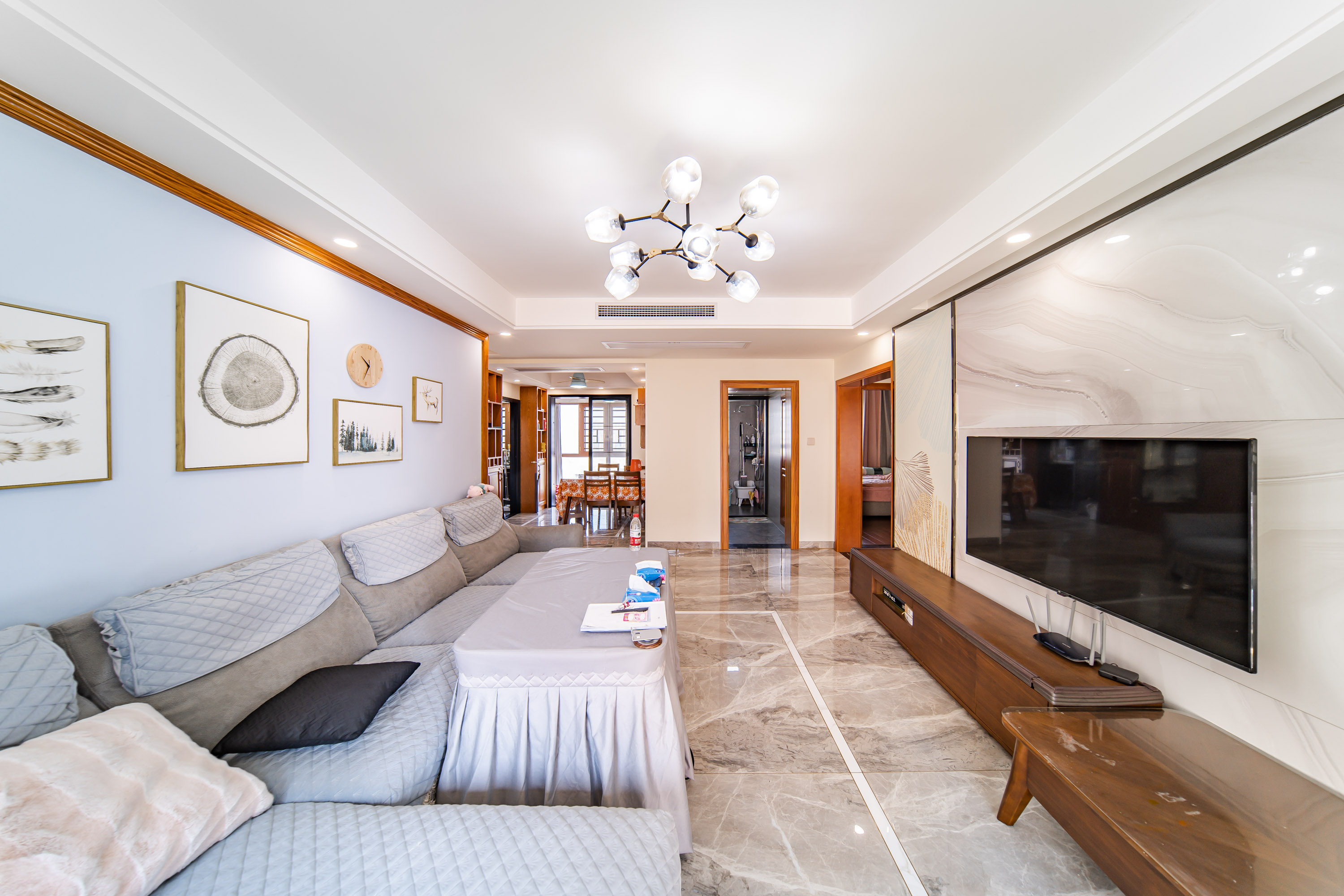 湘熙水郡(观澜海赋家园)  3室2厅2卫    138.0万 湘熙水郡(观澜海赋家园)  3室2厅2卫    138.0万客厅