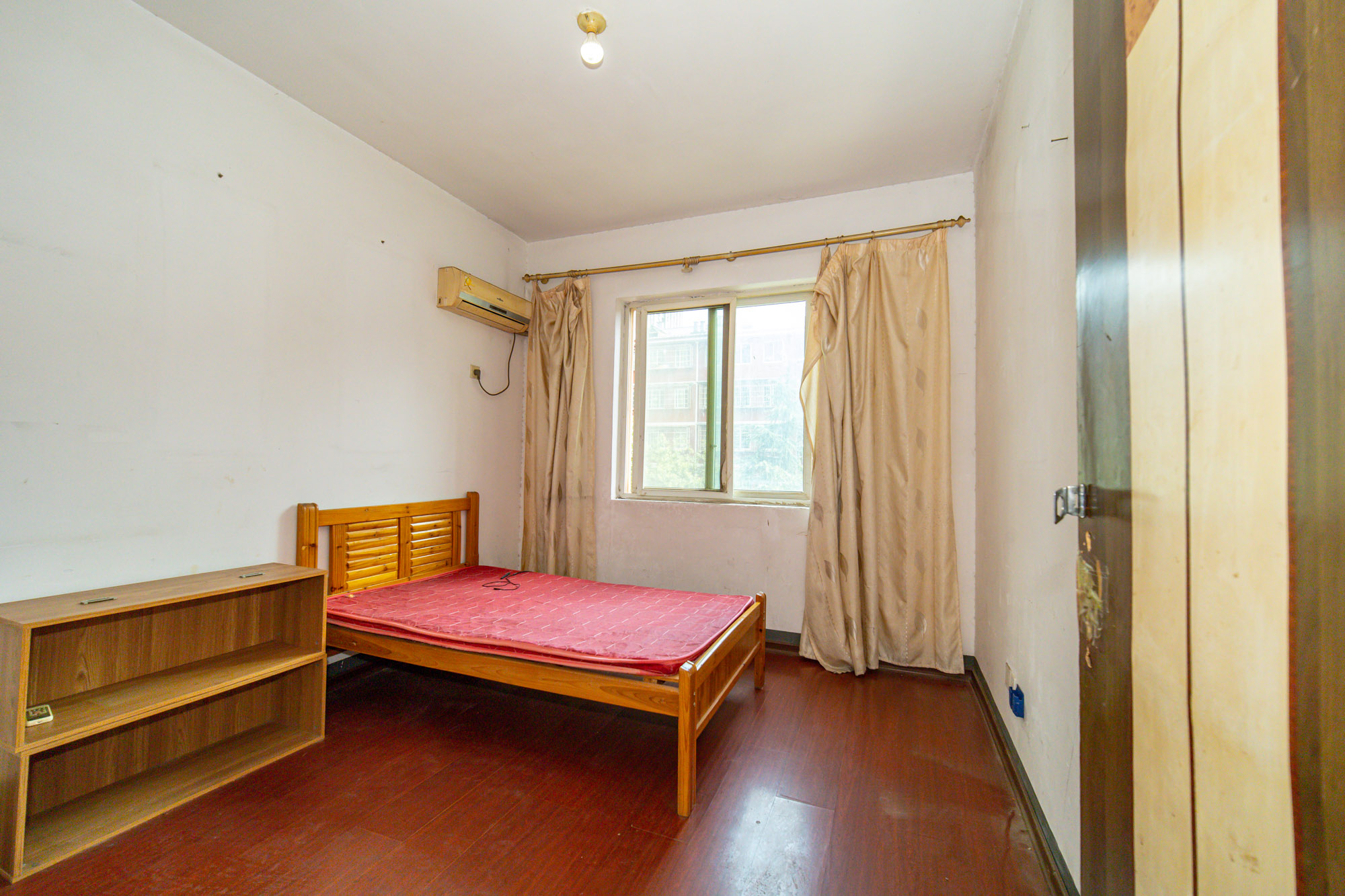 广泰家园 3室2厅1卫 49.8万 广泰家园 3室2厅1卫 49.8万卧室