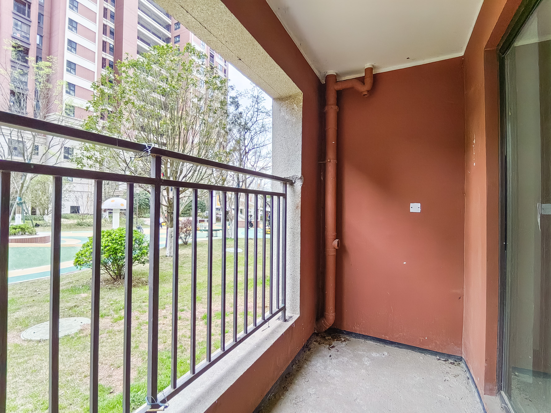 金地艺境 3室2厅2卫 52.0万 金地艺境 3室2厅2卫 52.0万阳台